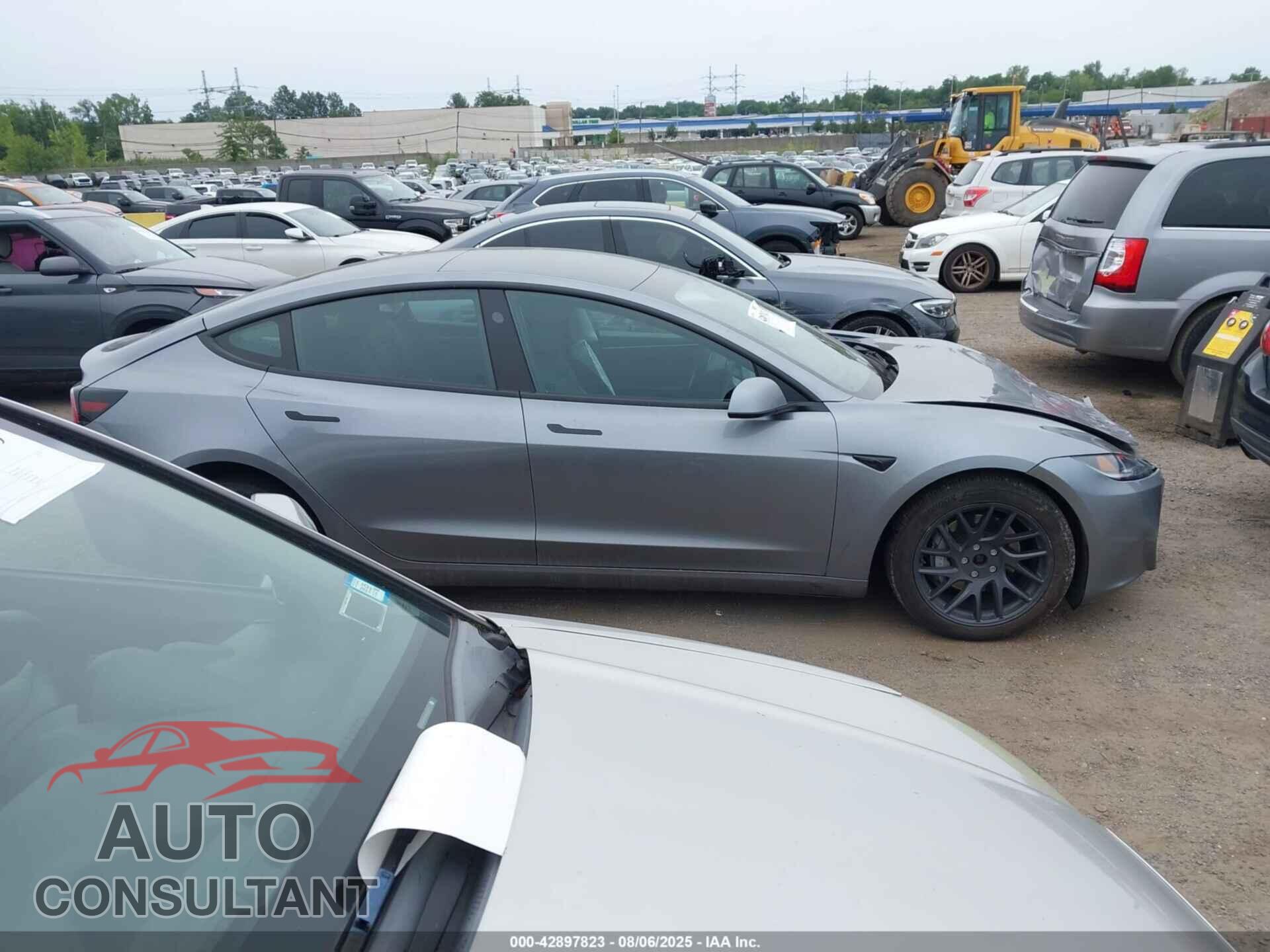 TESLA MODEL 3 2024 - 5YJ3E1EB7RF846543