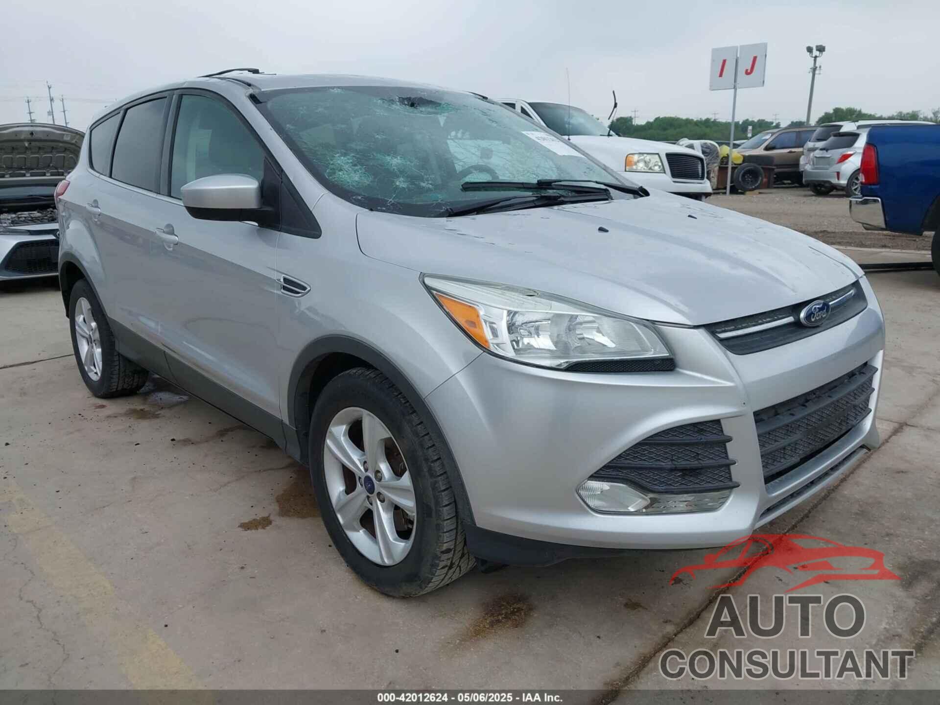 FORD ESCAPE 2015 - 1FMCU0G95FUA67678