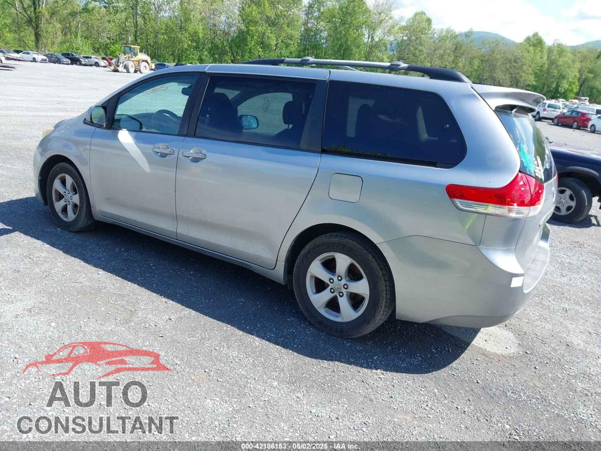 TOYOTA SIENNA 2011 - 5TDKK3DC2BS175598
