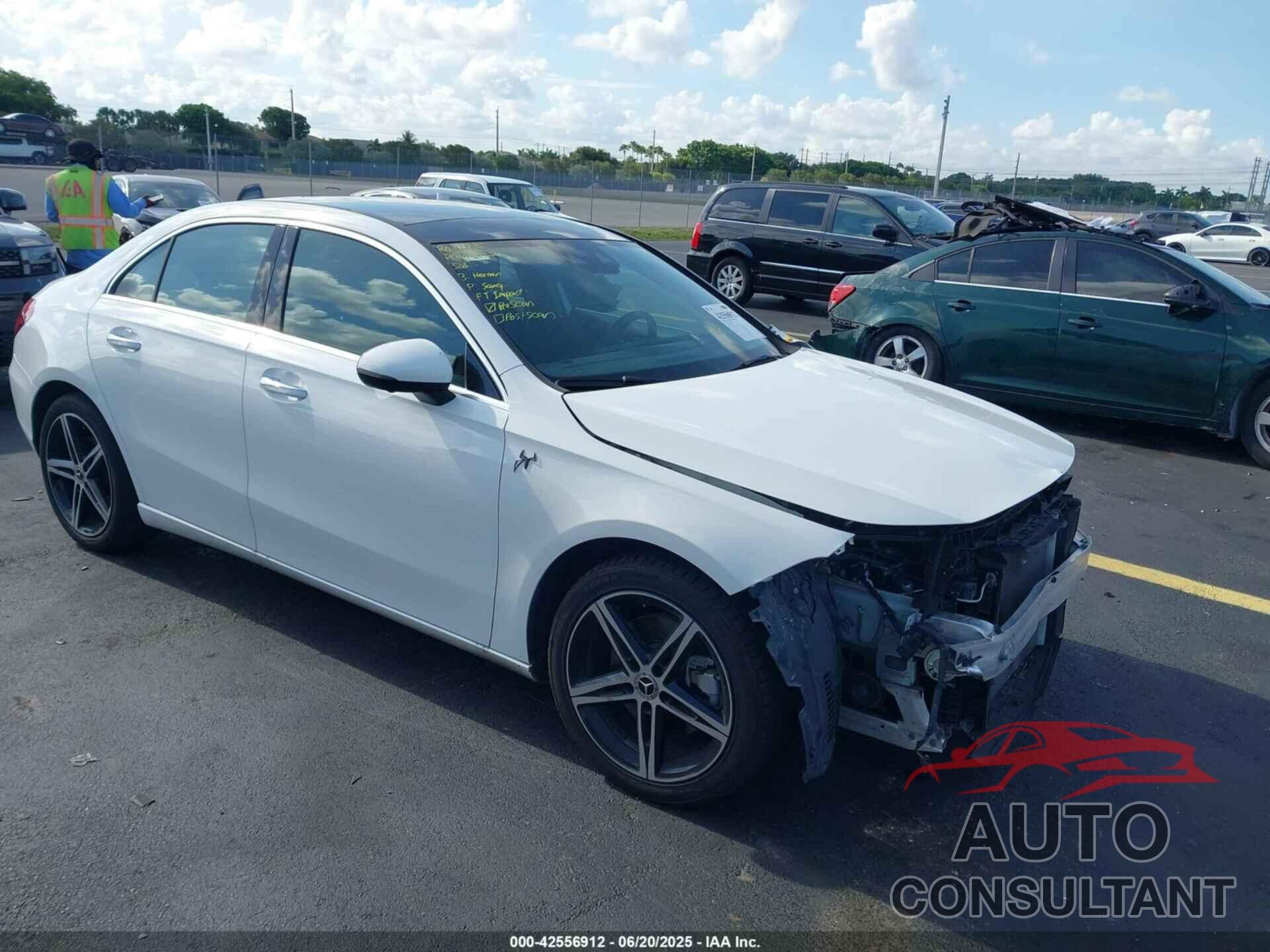MERCEDES-BENZ A 220 2020 - W1K3G4EB6LJ233590