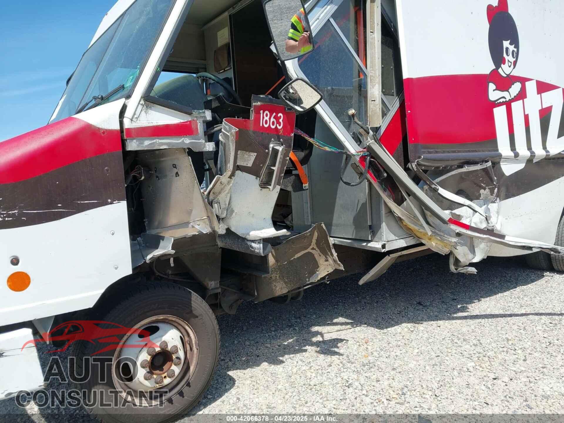 FORD E-350 STRIPPED 2010 - 1FC2E3KL5ADA44041