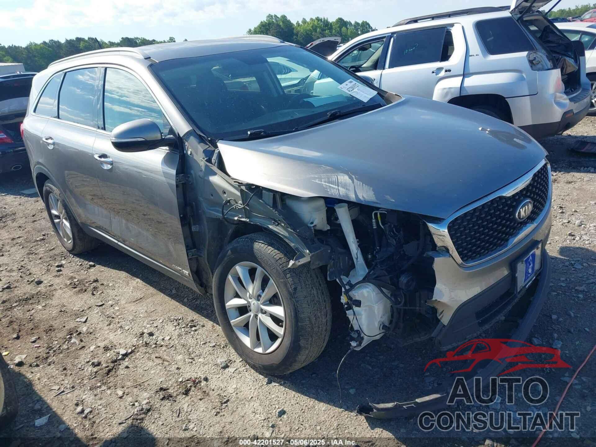 KIA SORENTO 2017 - 5XYPGDA54HG306572
