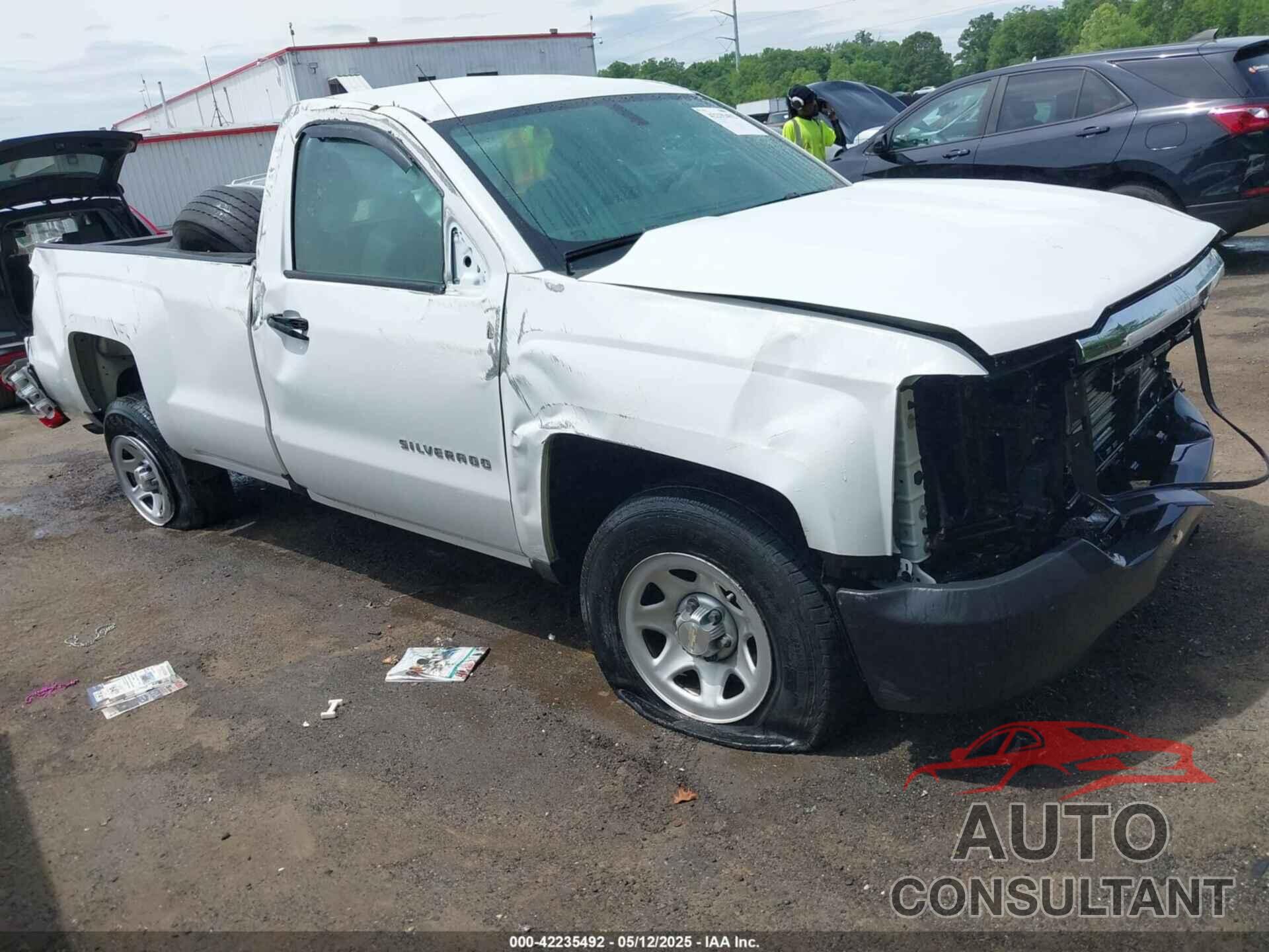 CHEVROLET SILVERADO 1500 2018 - 1GCNCNEH8JZ311861
