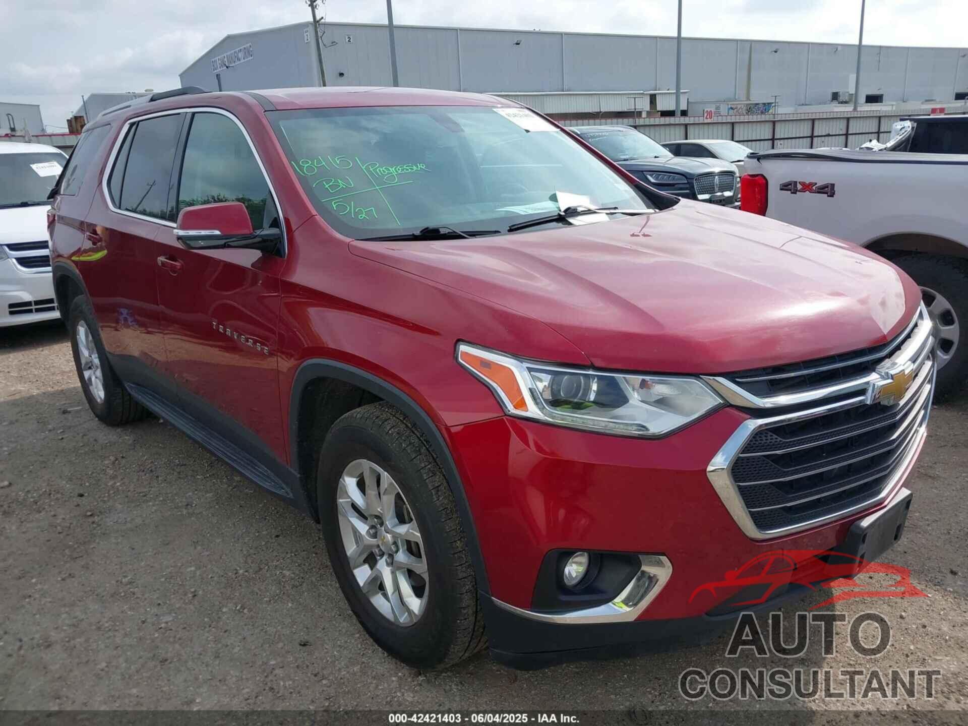 CHEVROLET TRAVERSE 2018 - 1GNERGKW1JJ137568