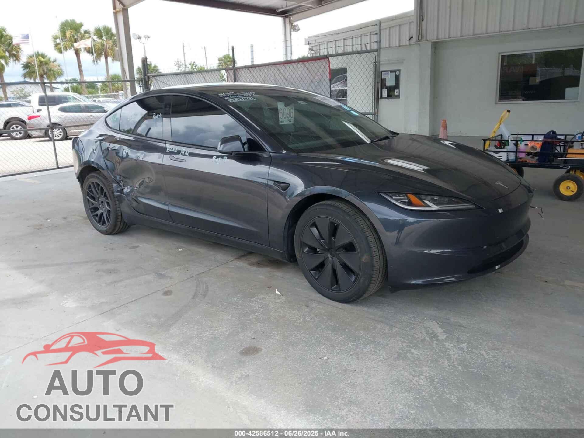 TESLA MODEL 3 2024 - 5YJ3E1EA7RF739130