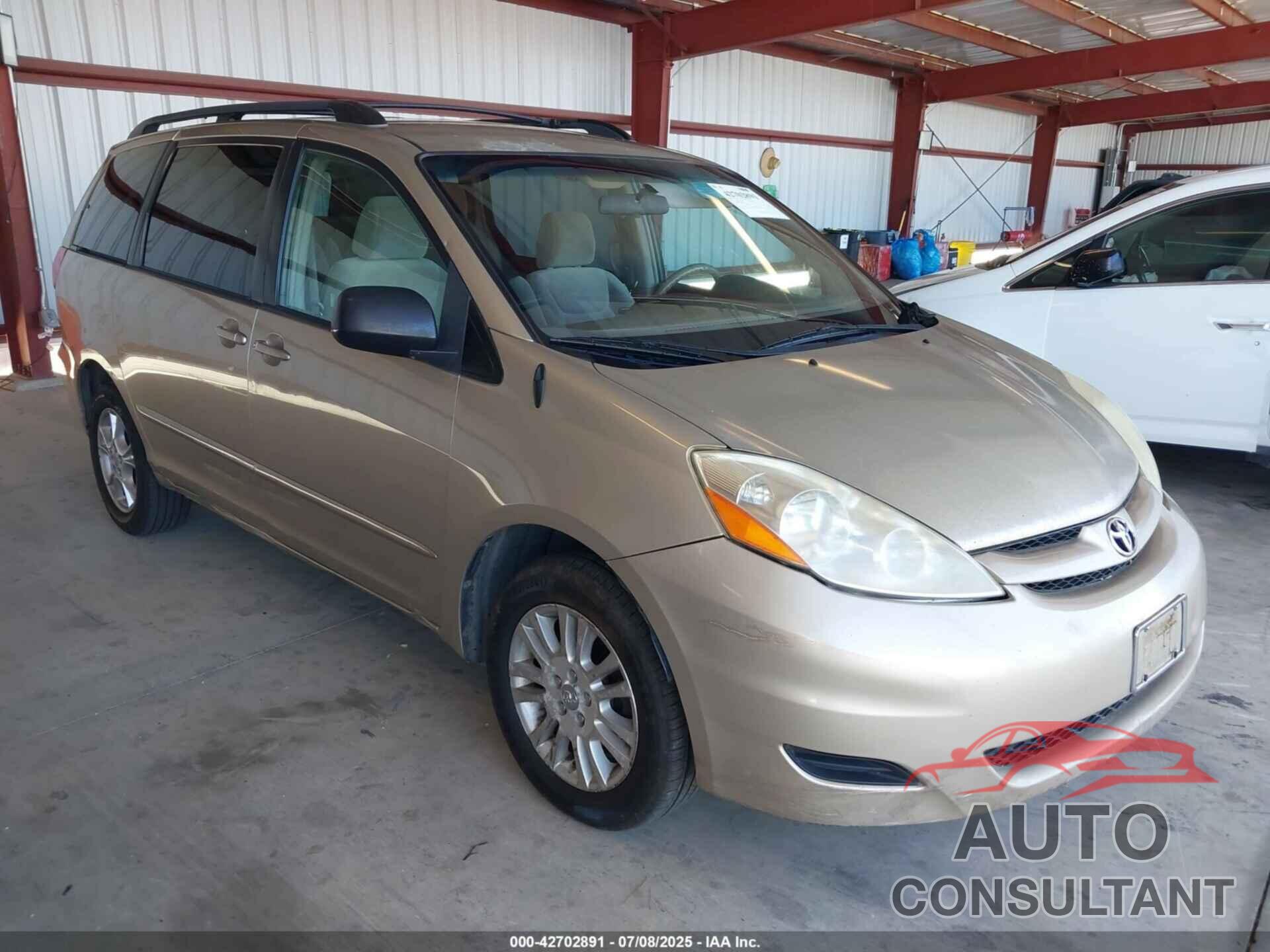 TOYOTA SIENNA 2010 - 5TDJK4CC6AS033028