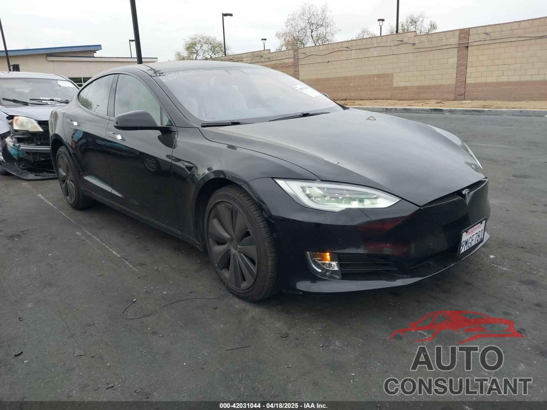 TESLA MODEL S 2020 - 5YJSA1E23LF390913