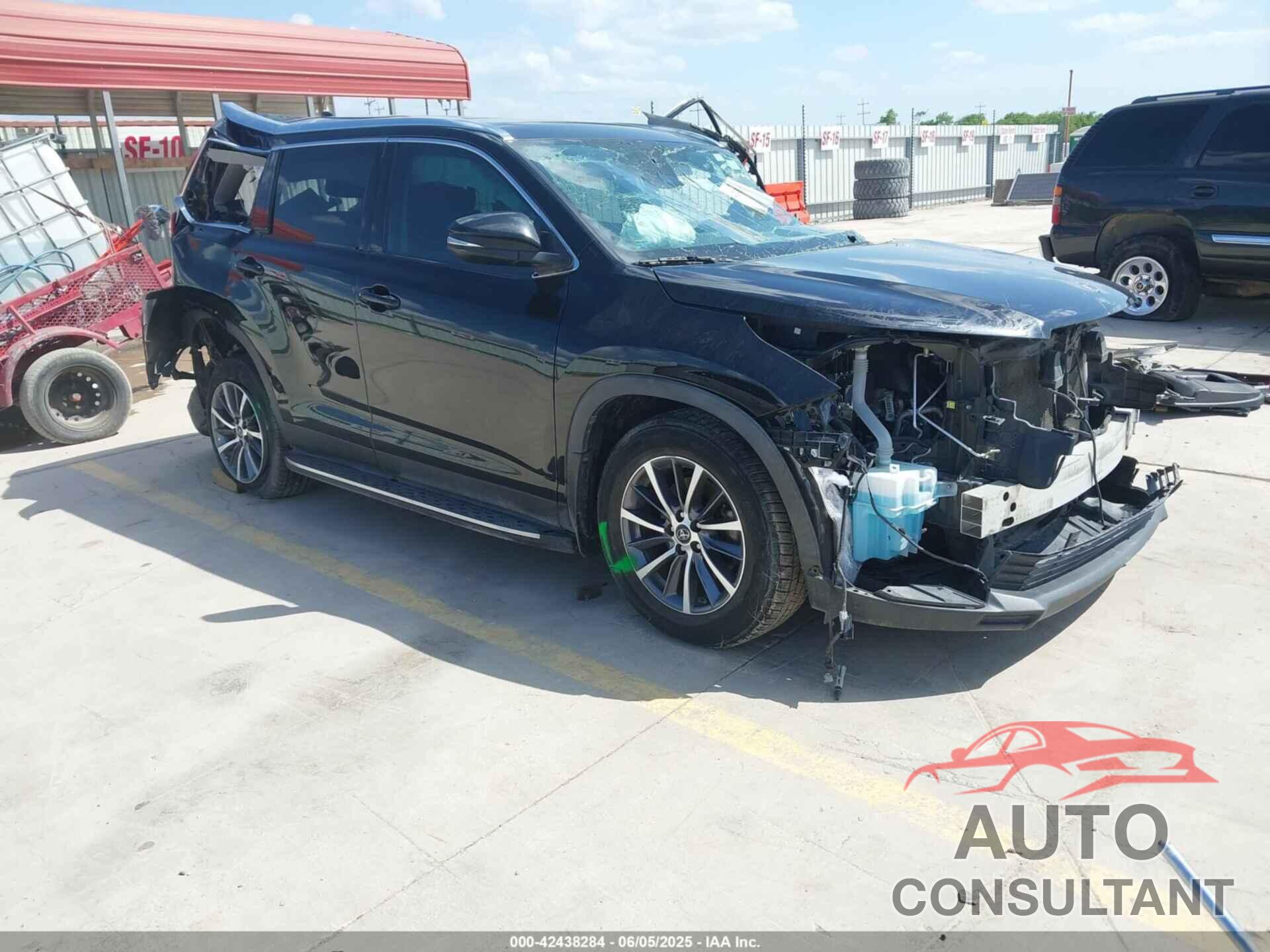 TOYOTA HIGHLANDER 2019 - 5TDKZRFH2KS358328