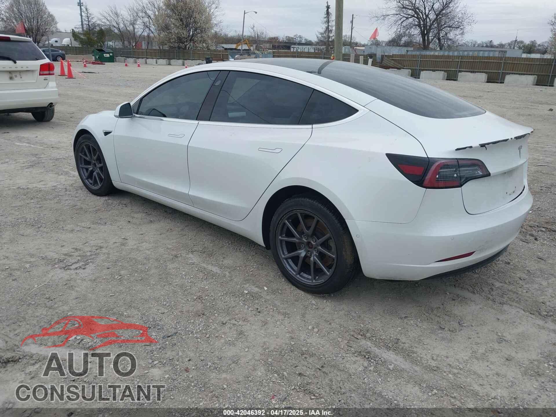 TESLA MODEL 3 2018 - 5YJ3E1EA5JF155507