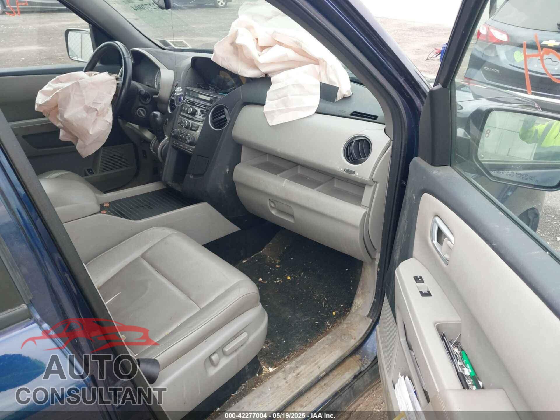 HONDA PILOT 2013 - 5FNYF4H50DB080156