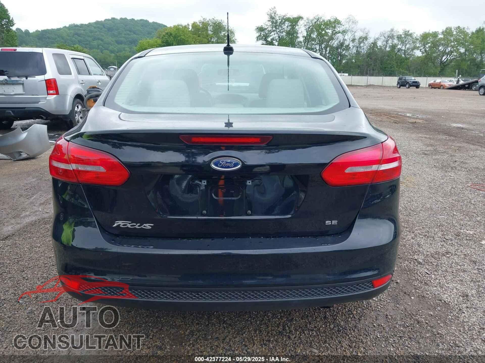 FORD FOCUS 2017 - 1FADP3F23HL346826