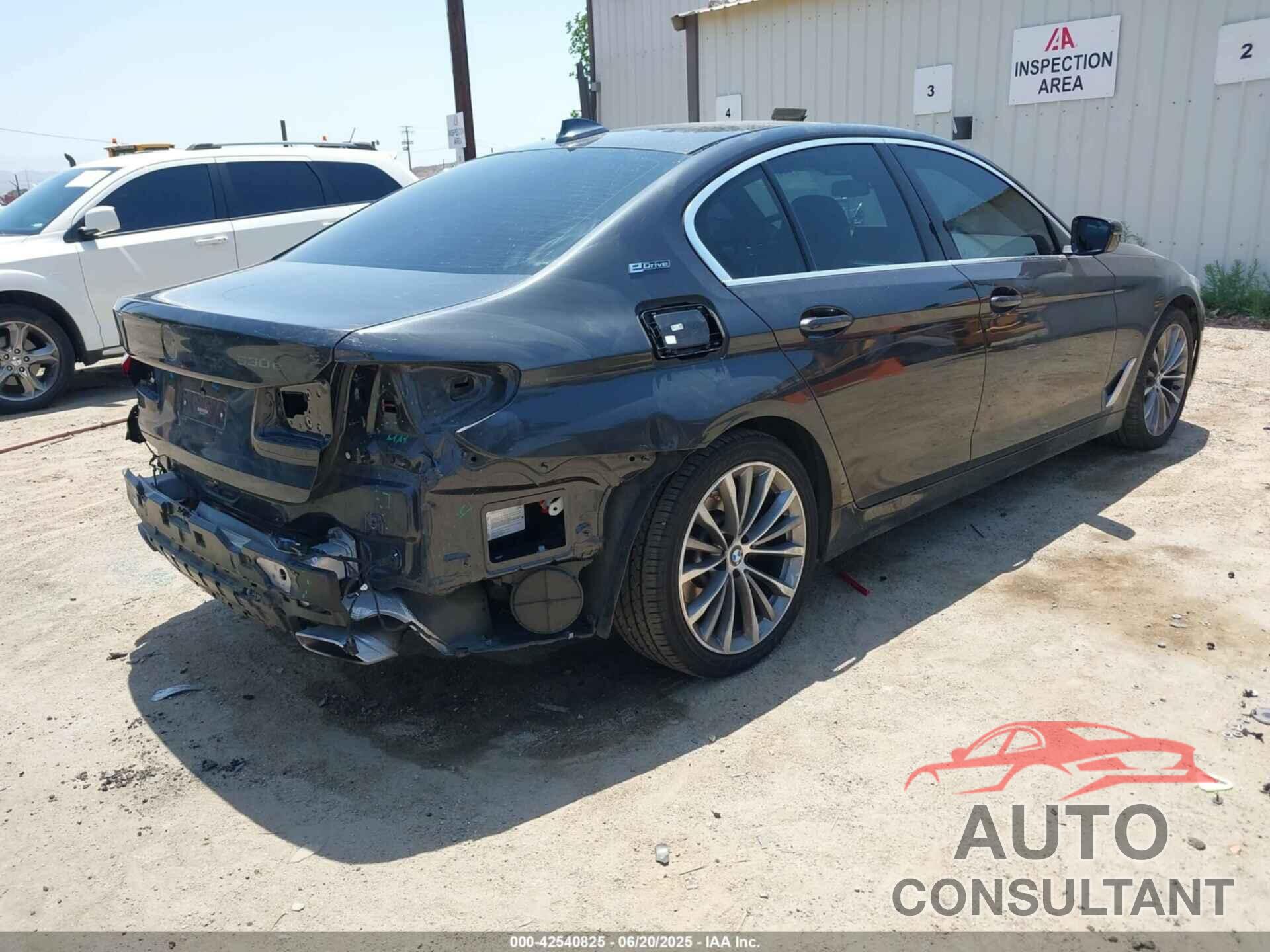 BMW 5 SERIES 2021 - WBA13AG03MCF17157