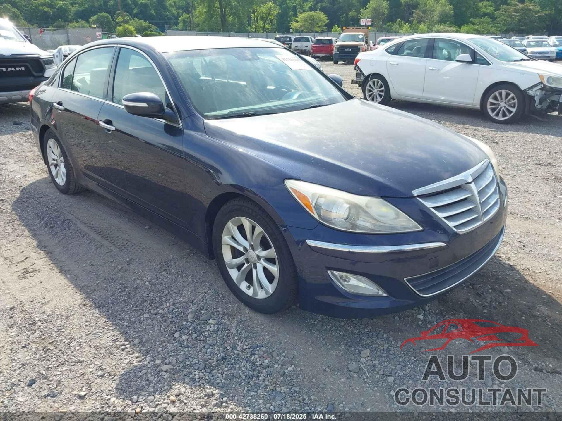 HYUNDAI GENESIS 2013 - KMHGC4DD4DU226496