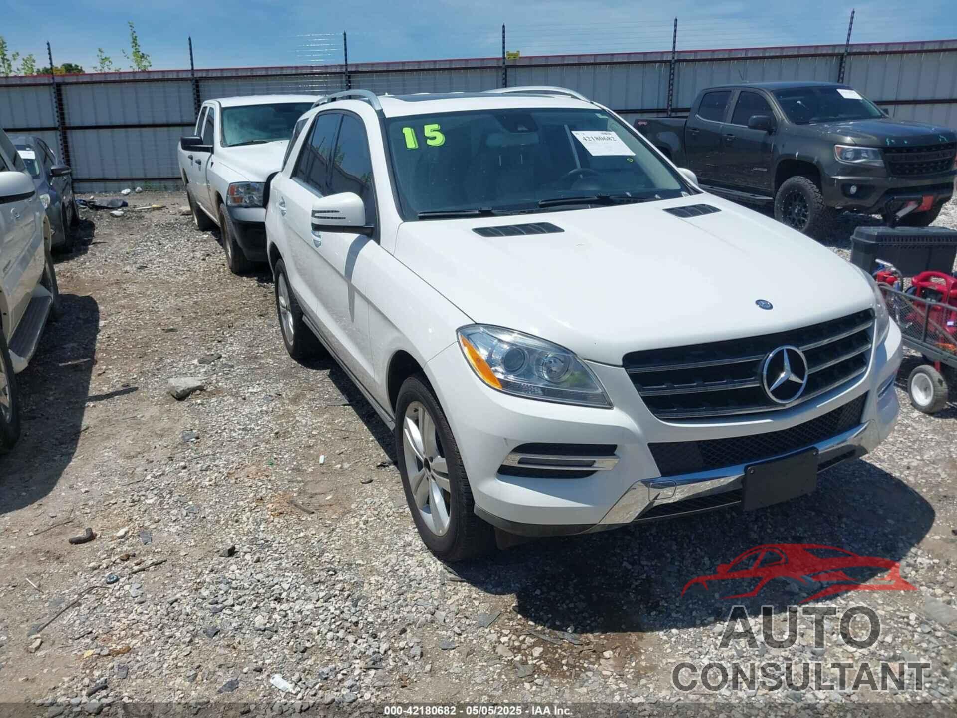 MERCEDES-BENZ ML 350 2015 - 4JGDA5HB0FA617592
