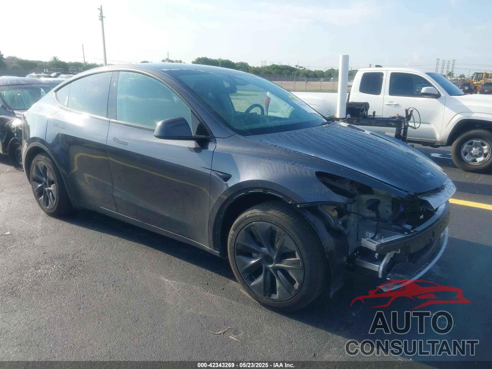 TESLA MODEL Y 2024 - 7SAYGDED3RA329355