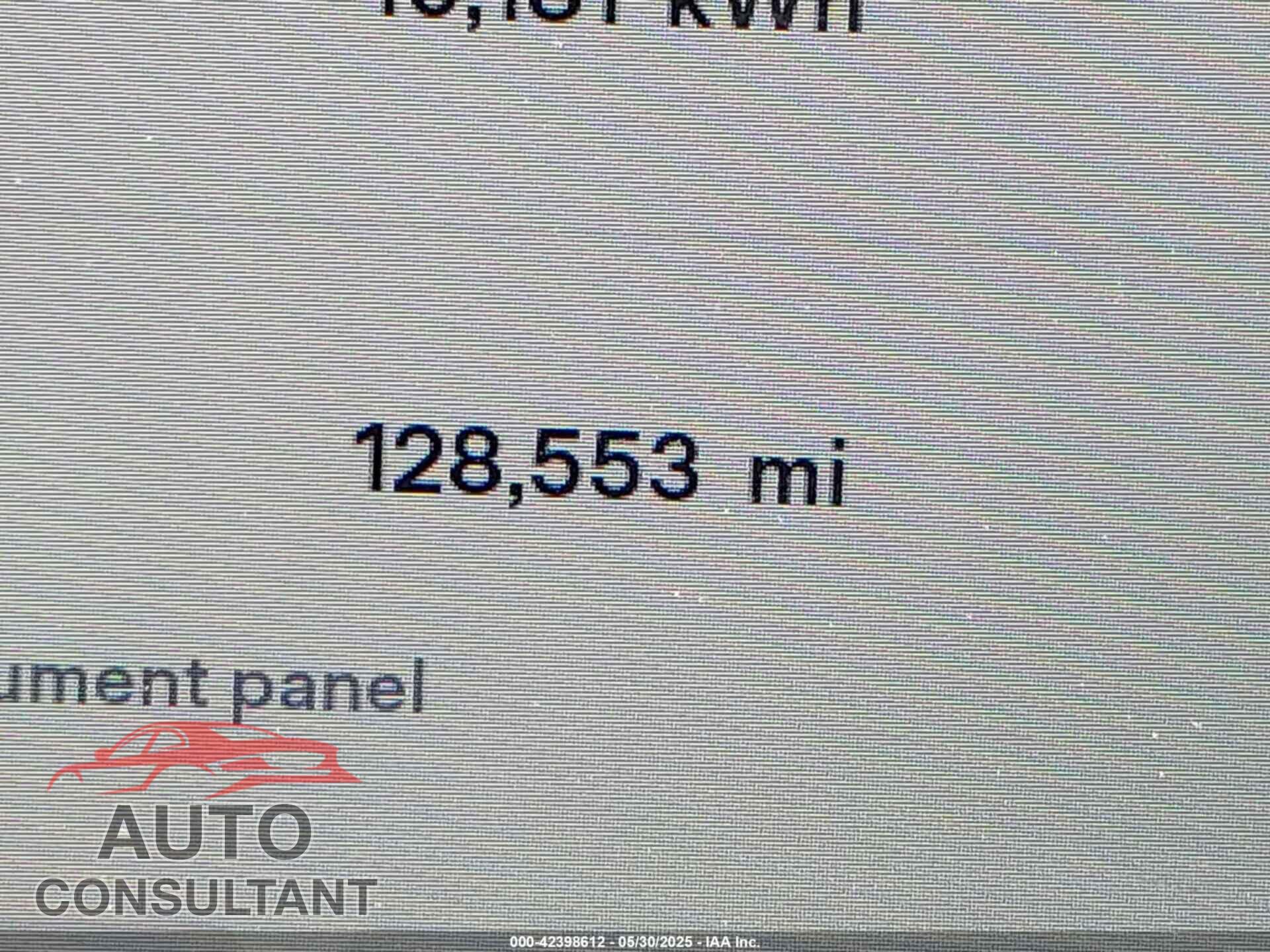 TESLA MODEL S 2015 - 5YJSA1E4XFF111981