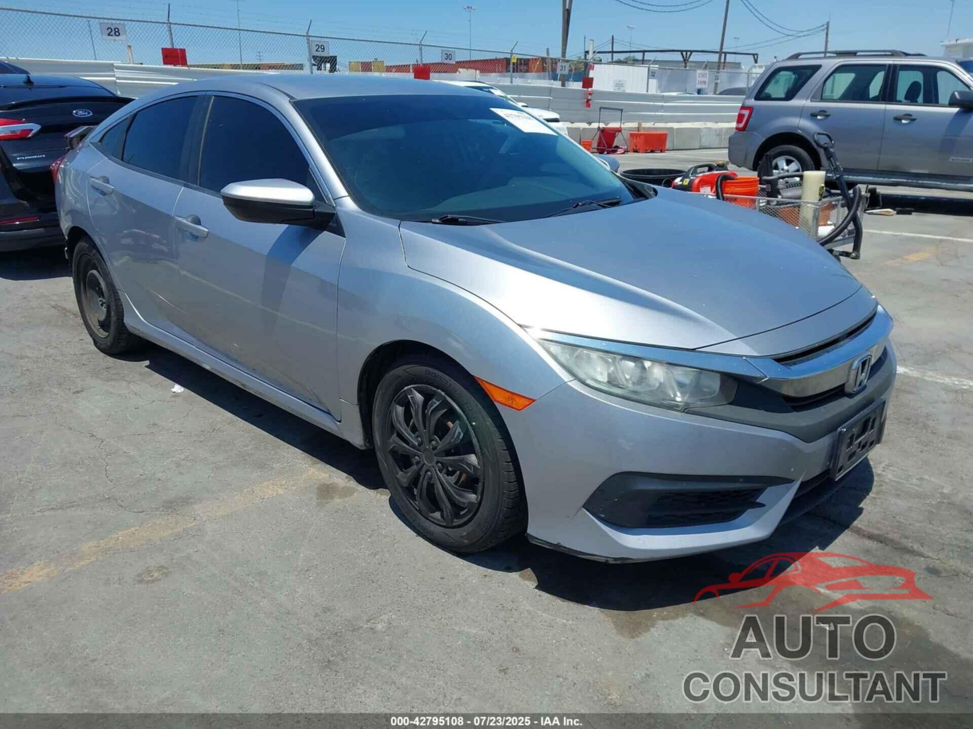 HONDA CIVIC 2018 - 2HGFC2F56JH558501
