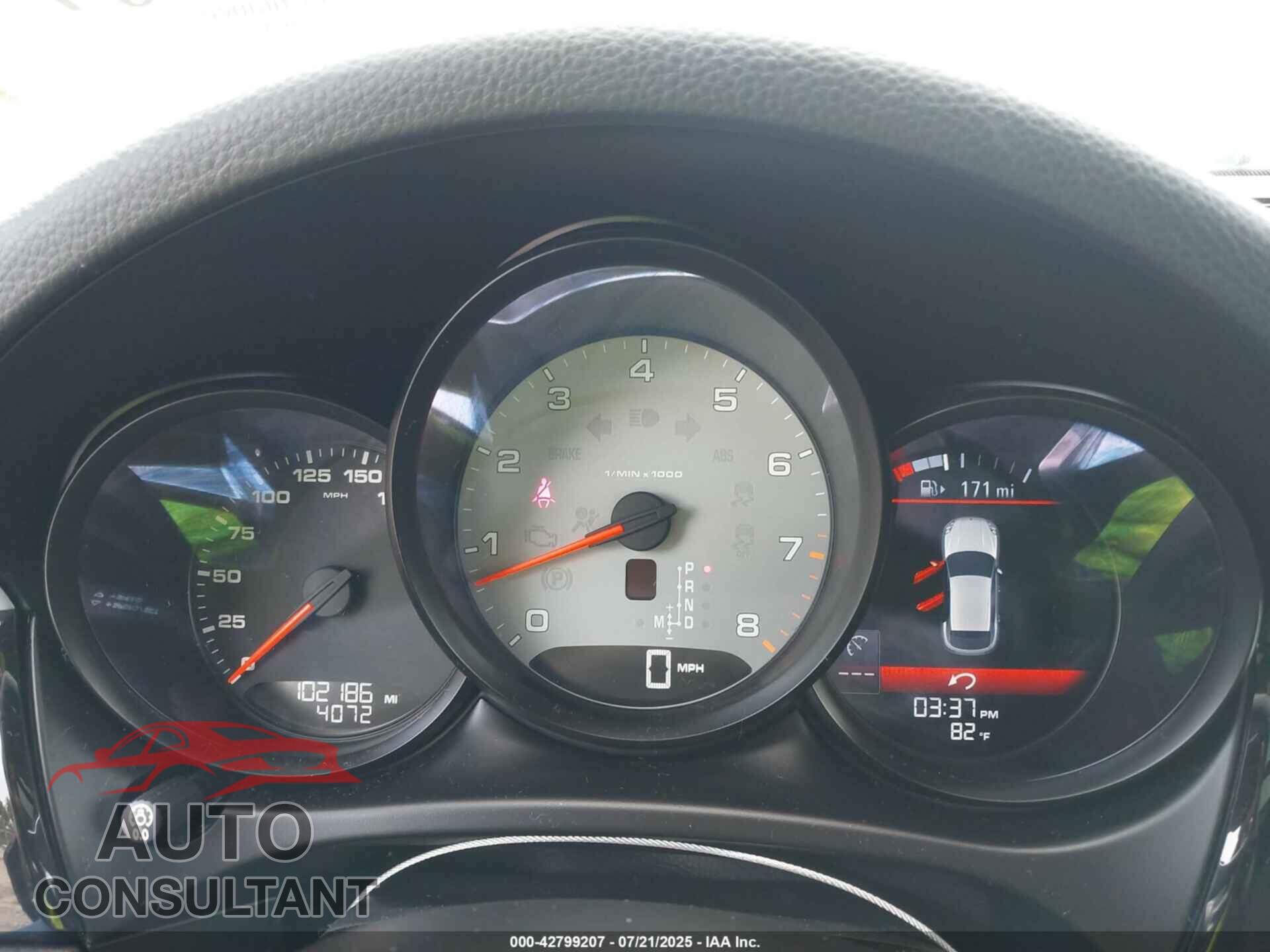 PORSCHE MACAN 2015 - WP1AB2A58FLB57365