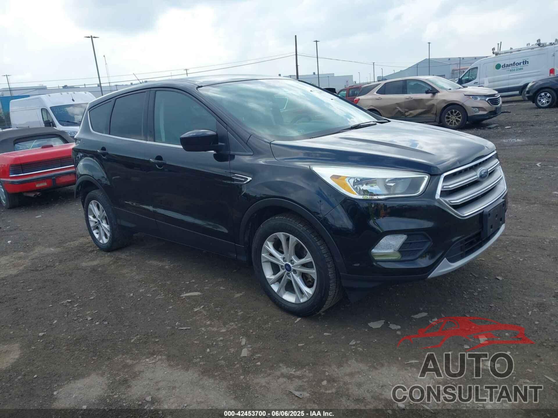 FORD ESCAPE 2017 - 1FMCU9GD5HUB55884