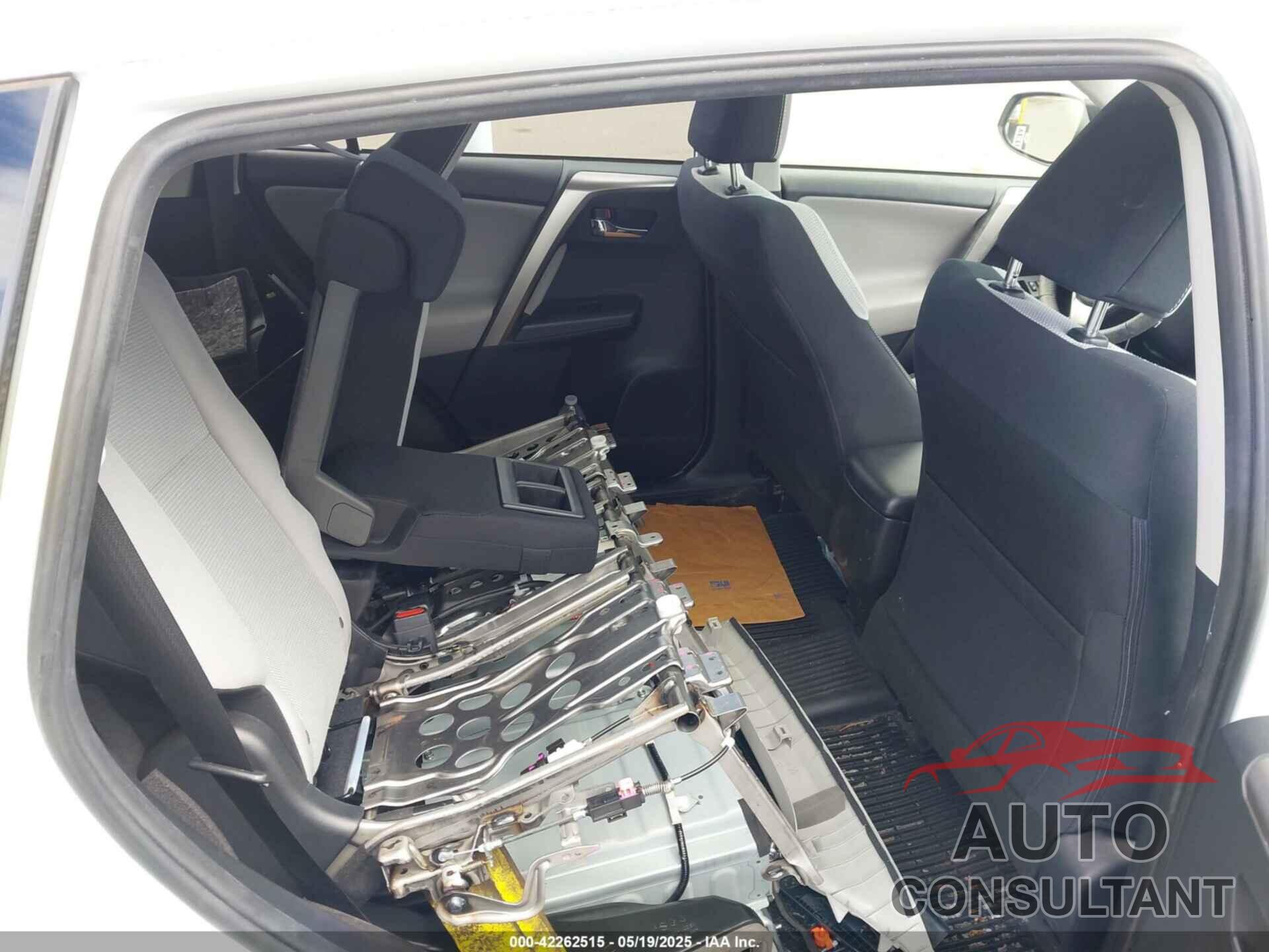 TOYOTA RAV4 HYBRID 2018 - JTMRJREV4JD212388