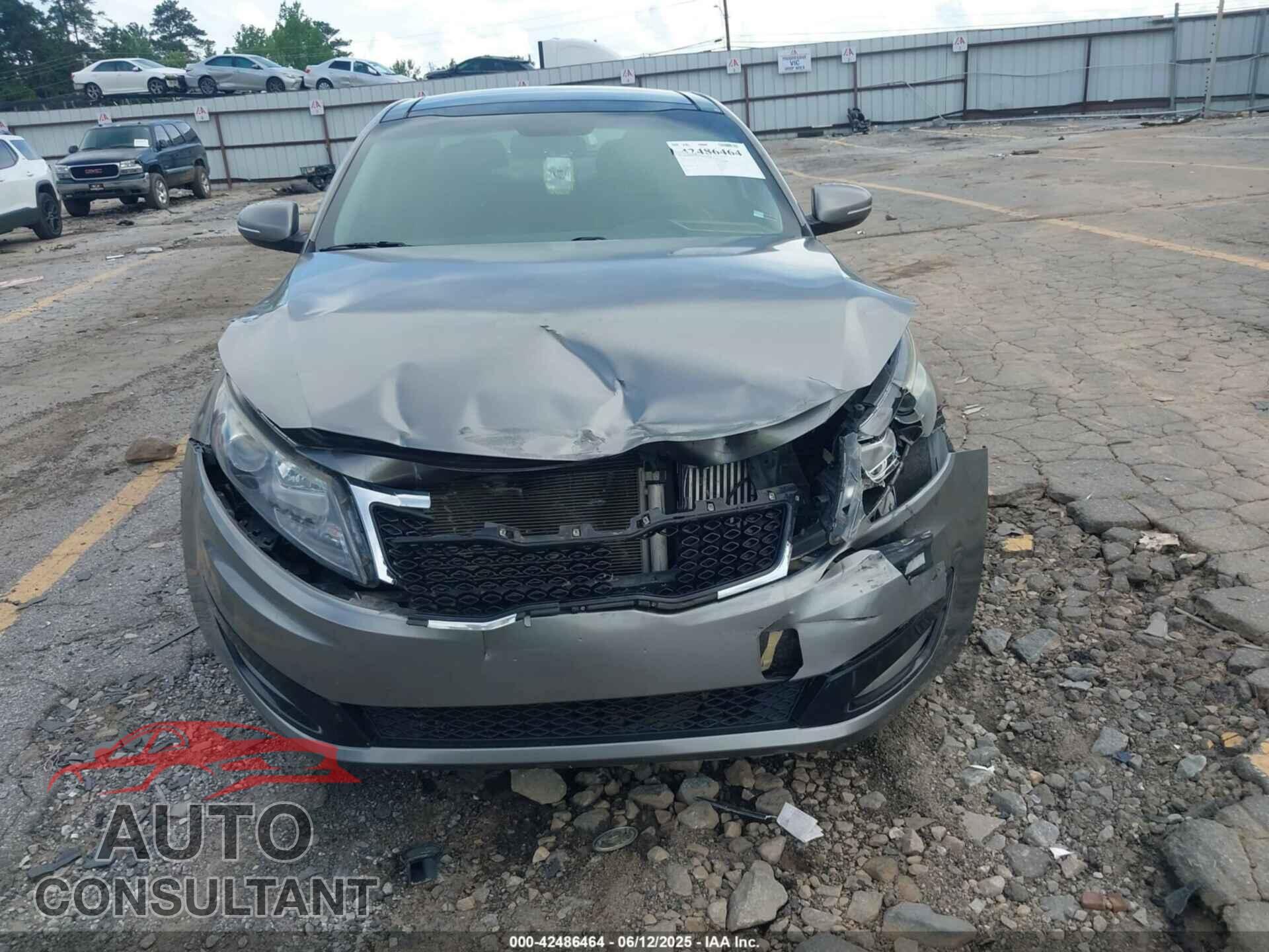 KIA OPTIMA 2013 - 5XXGR4A64DG128017