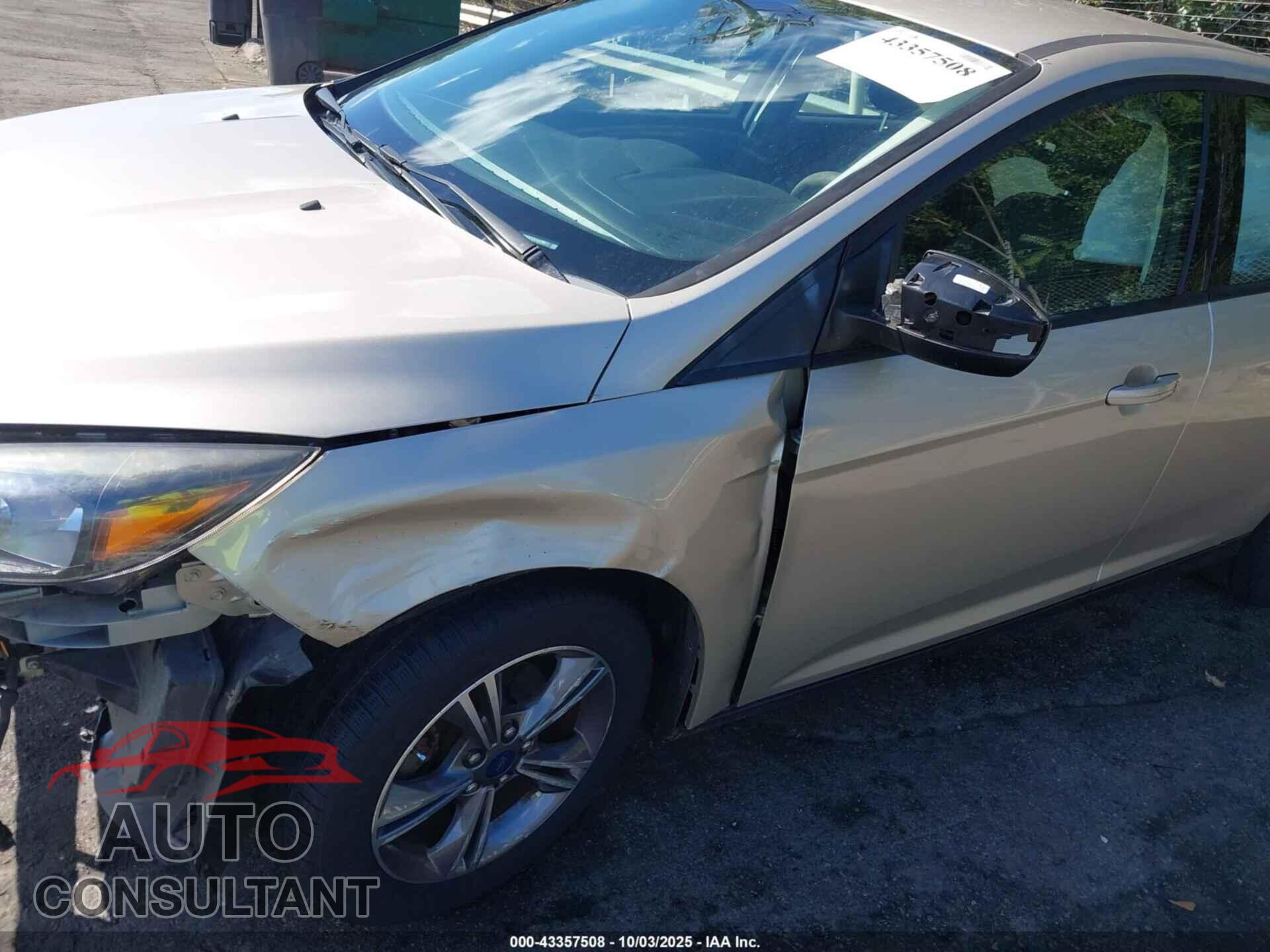 FORD FOCUS 2018 - 1FADP3FEXJL210077
