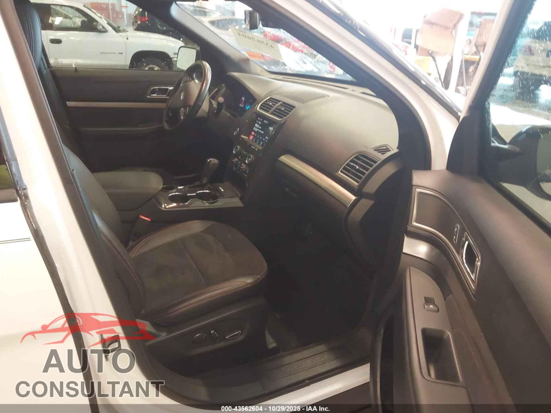 FORD EXPLORER 2018 - 1FM5K7D87JGB78632
