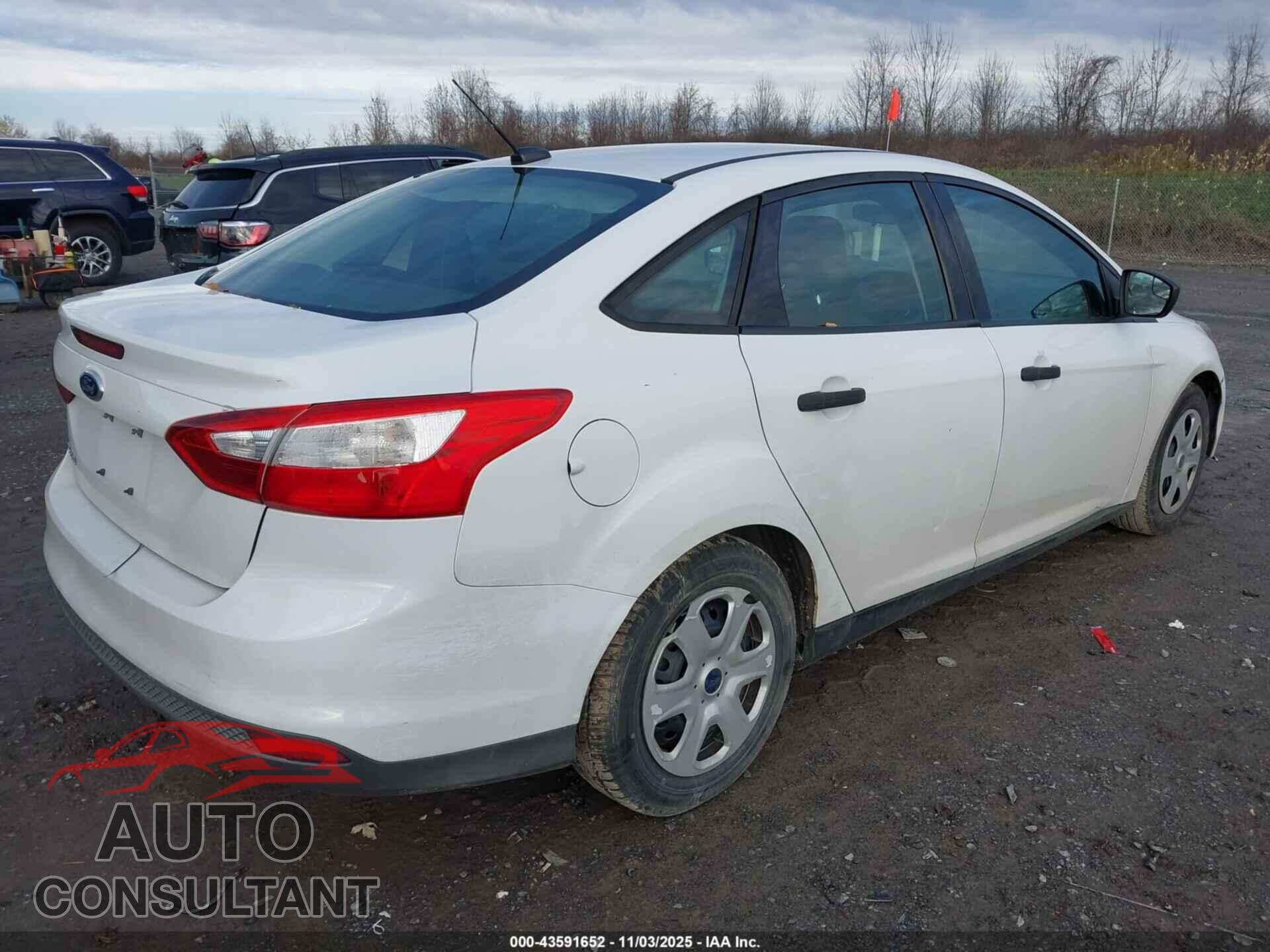 FORD FOCUS 2014 - 1FADP3E22EL393164