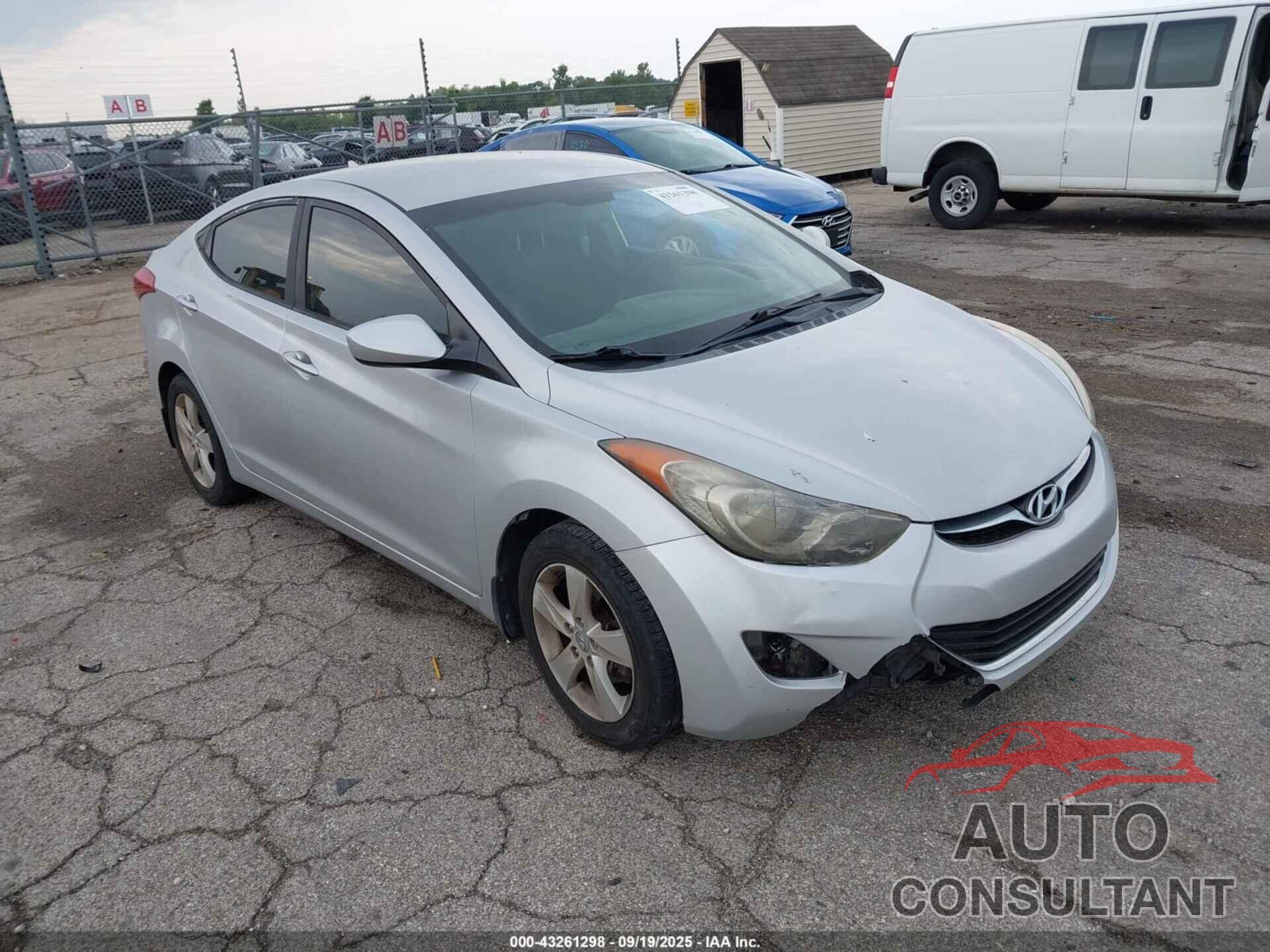 HYUNDAI ELANTRA 2013 - KMHDH4AE5DU919630