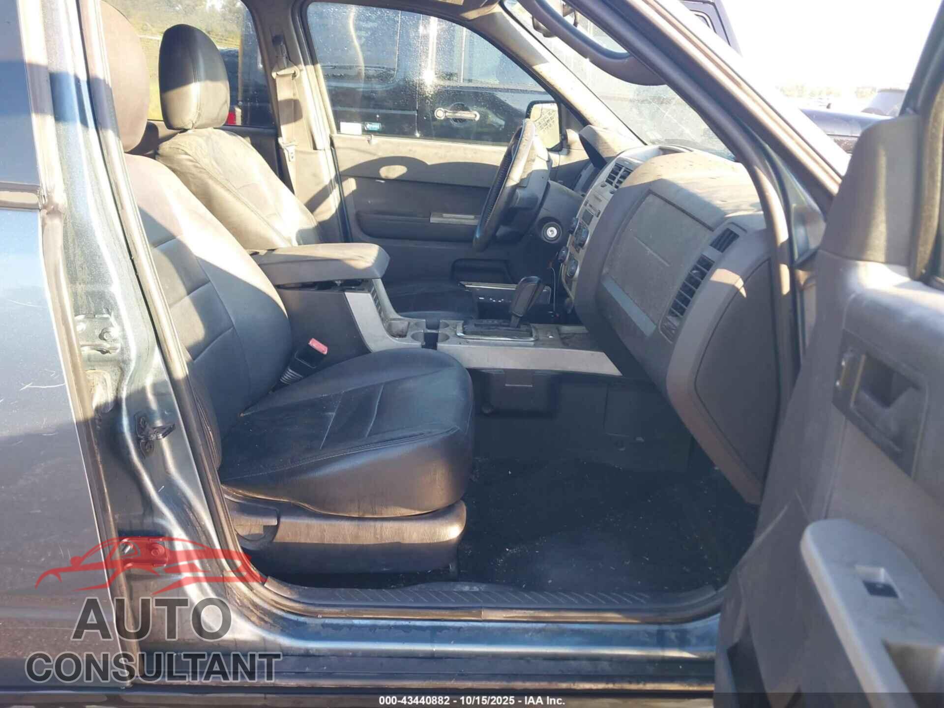FORD ESCAPE 2011 - 1FMCU0DG0BKB77448
