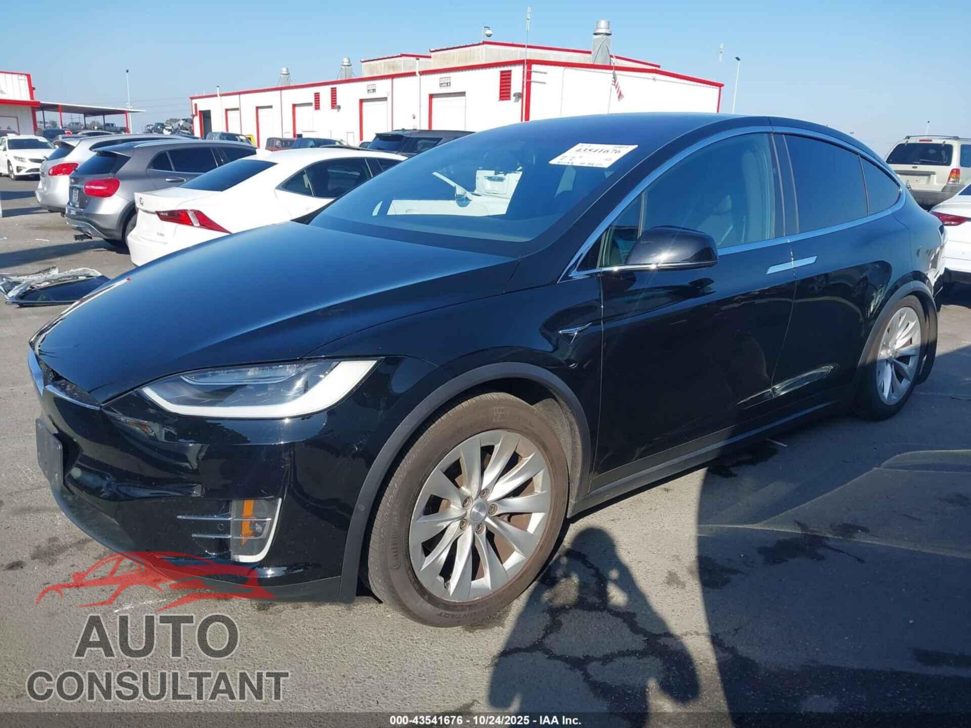 TESLA MODEL X 2017 - 5YJXCBE21HF051337