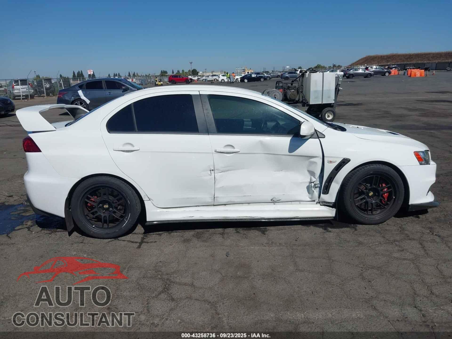 MITSUBISHI LANCER EVOLUTION 2011 - JA32W8FV3BU046554