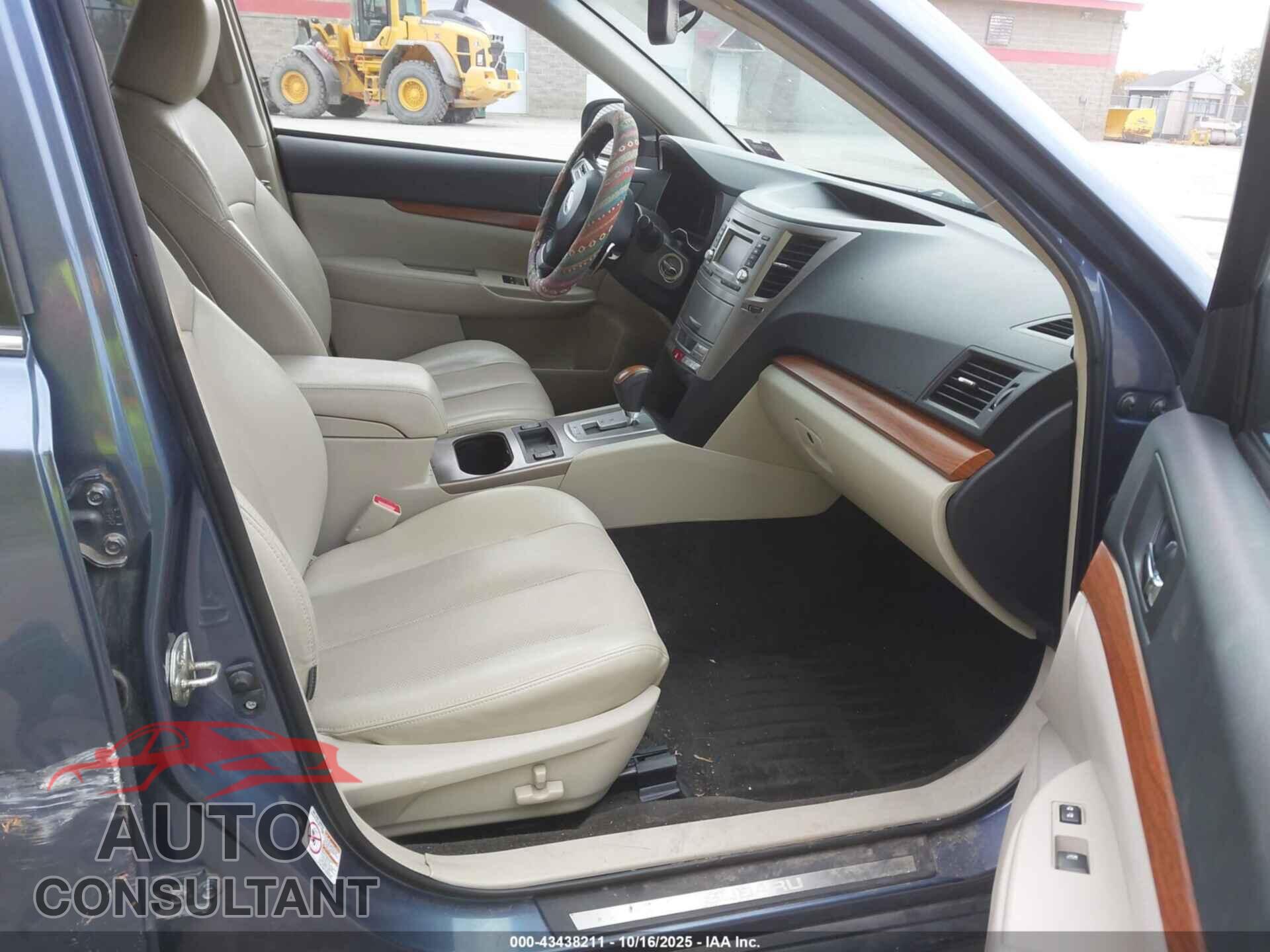 SUBARU OUTBACK 2014 - 4S4BRBLC8E3247414