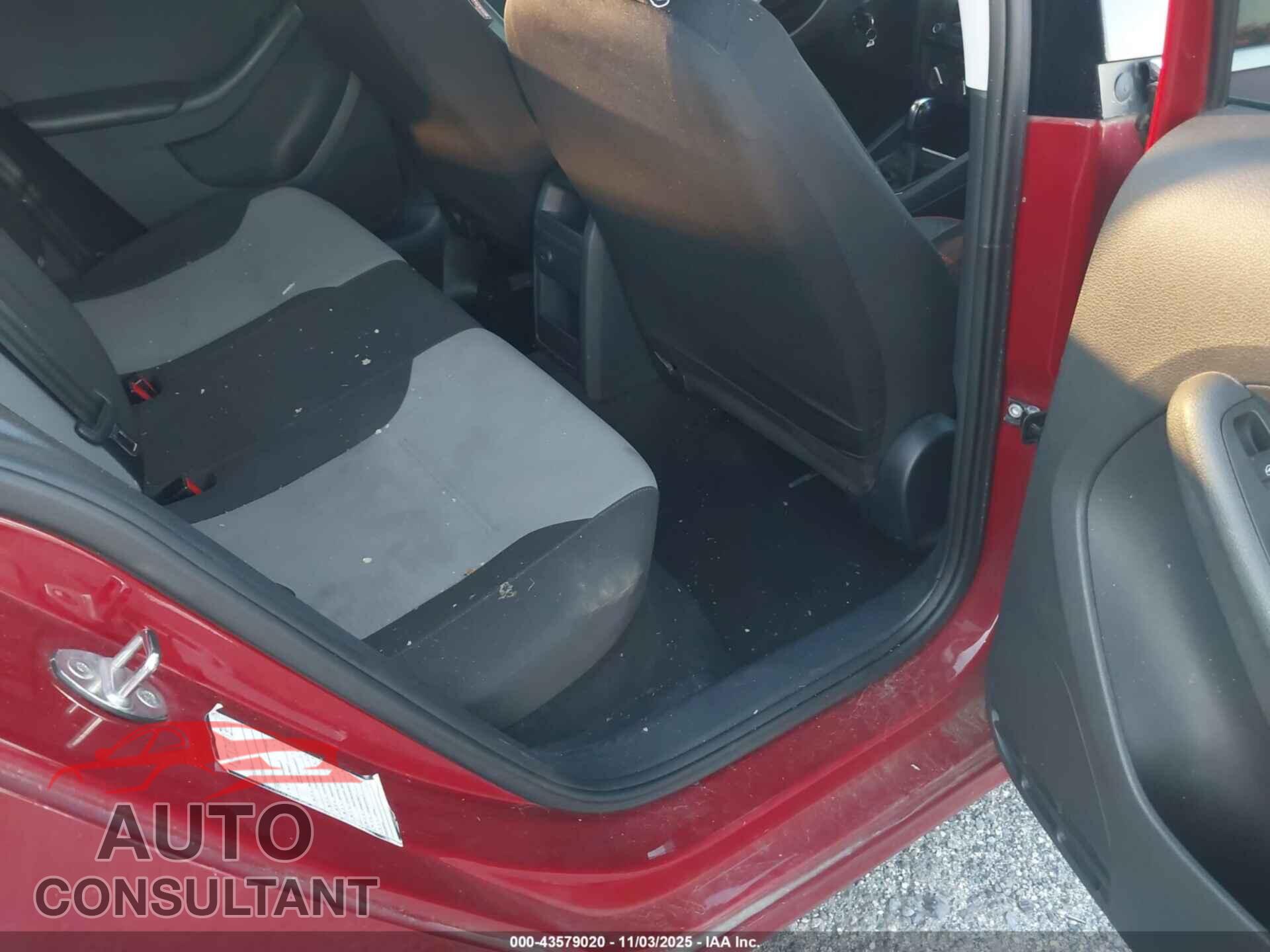VOLKSWAGEN JETTA 2017 - 3VW2B7AJ1HM247911