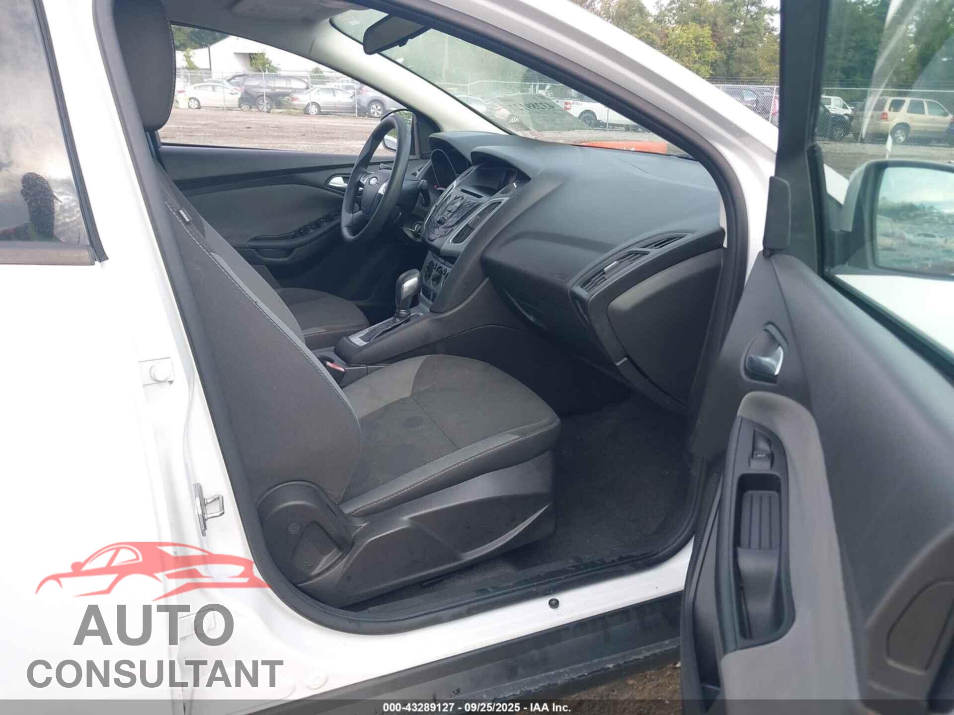 FORD FOCUS 2012 - 1FAHP3F26CL310302