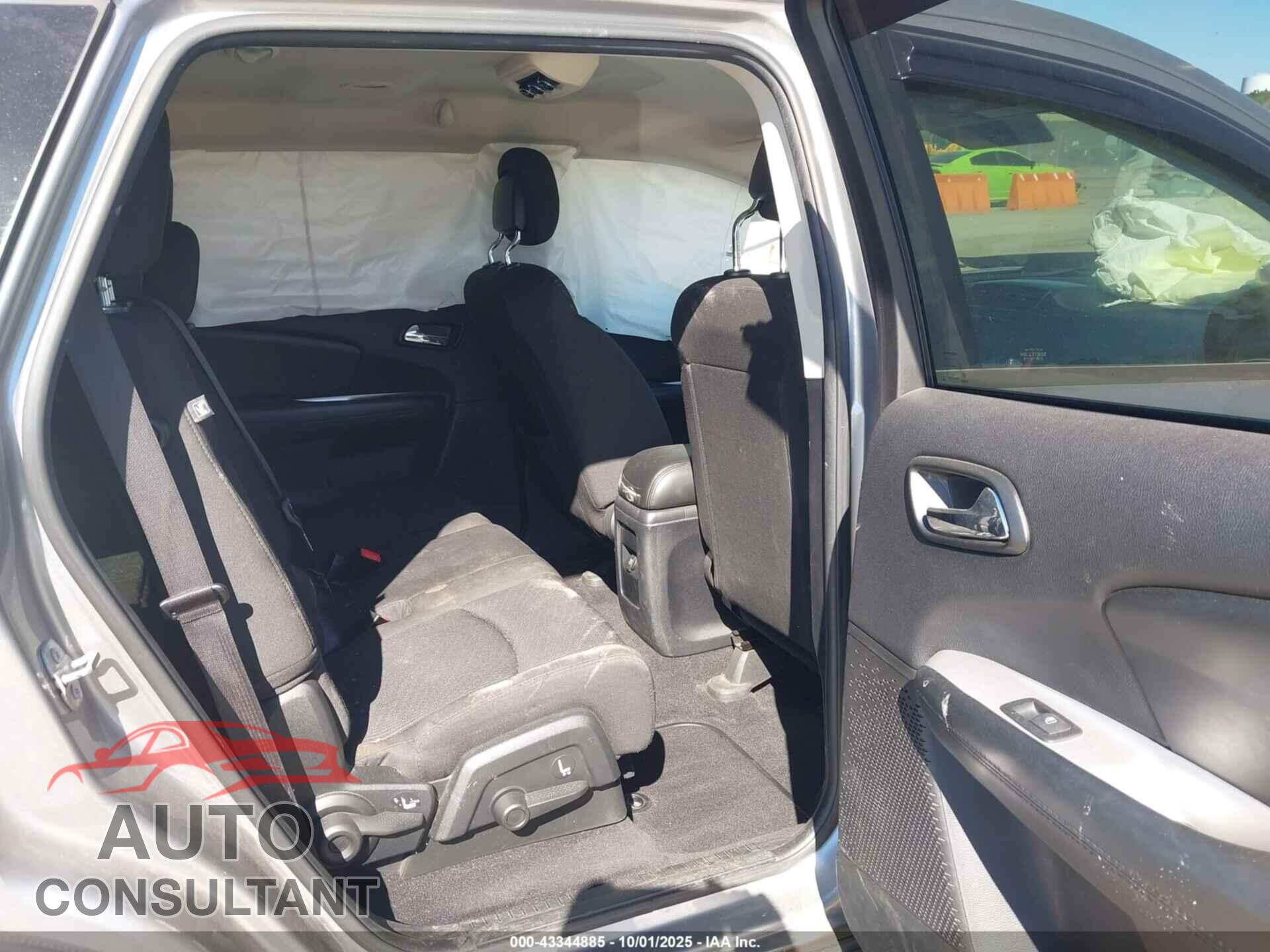 DODGE JOURNEY 2017 - 3C4PDCBB1HT517339