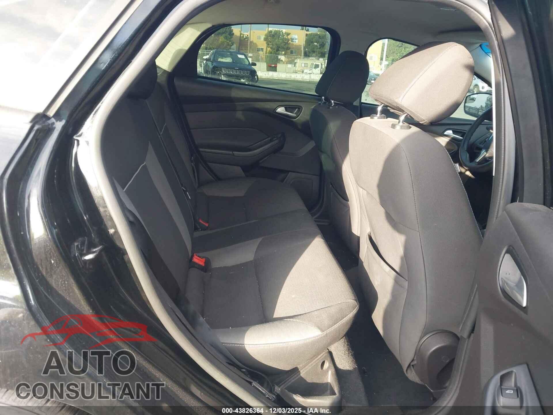 FORD FOCUS 2013 - 1FADP3F2XDL301862