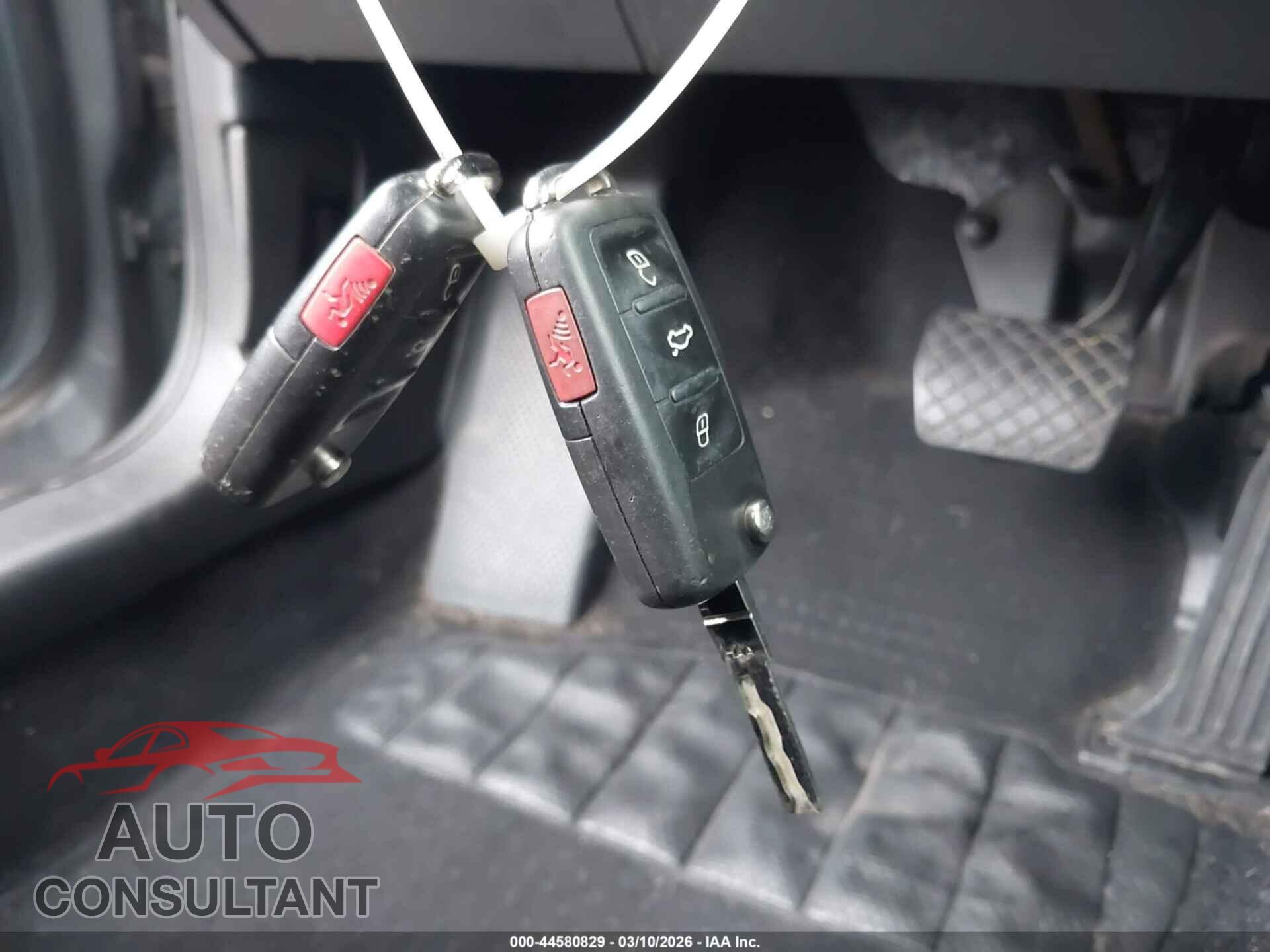 VOLKSWAGEN JETTA 2017 - 3VW2B7AJ9HM228698