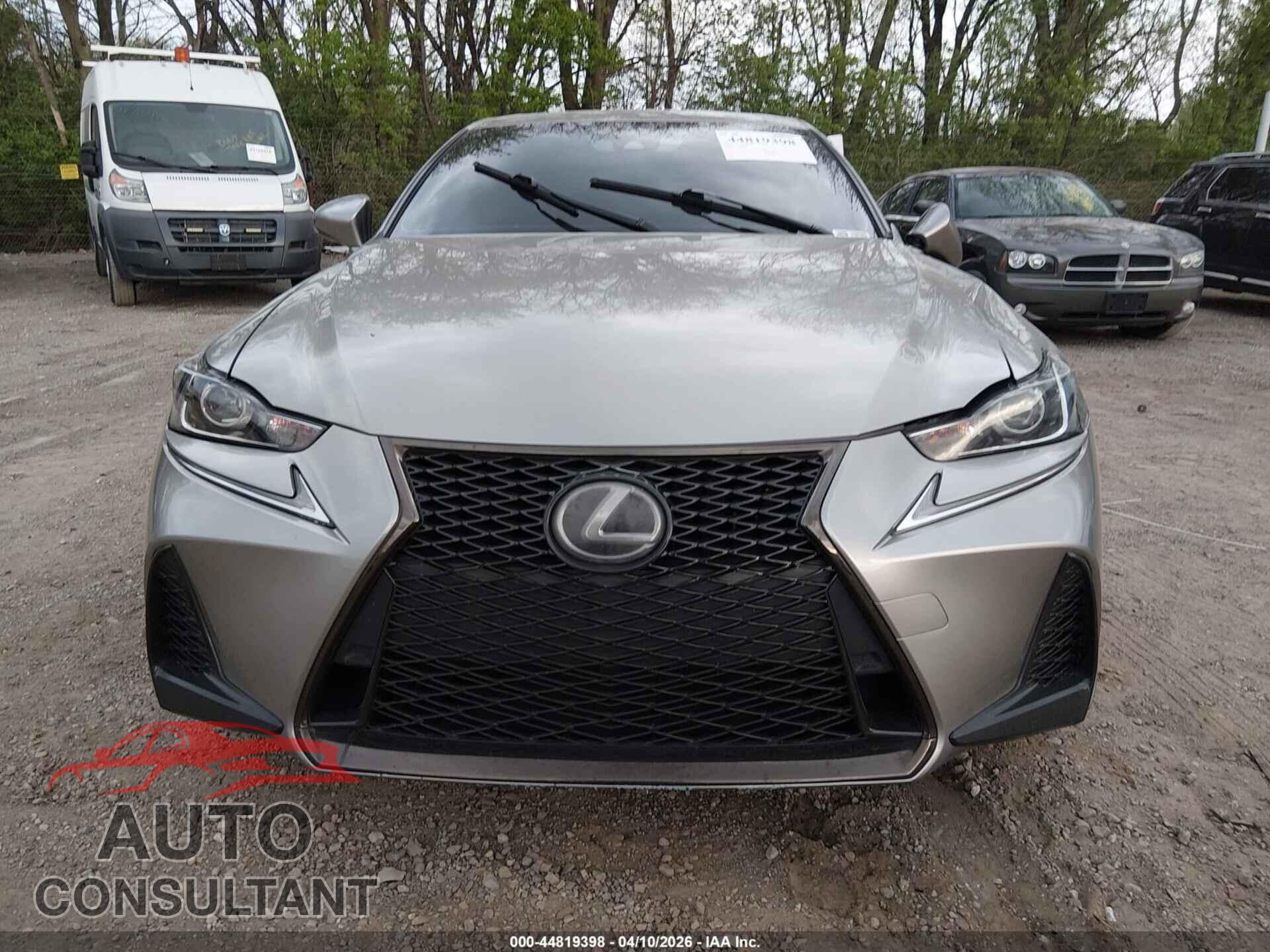 LEXUS IS 300 2018 - JTHC81D23J5028045