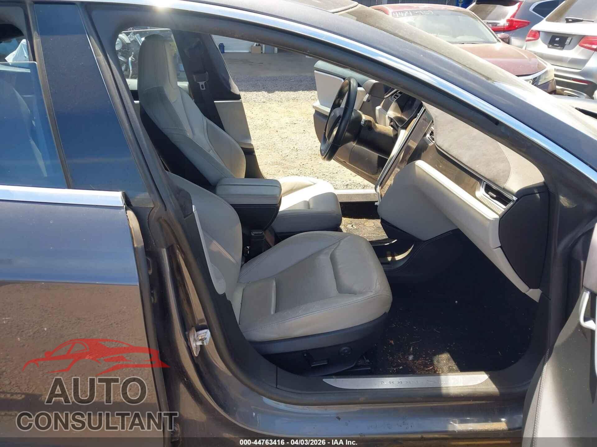 TESLA MODEL S 2015 - 5YJSA1H45FF083955