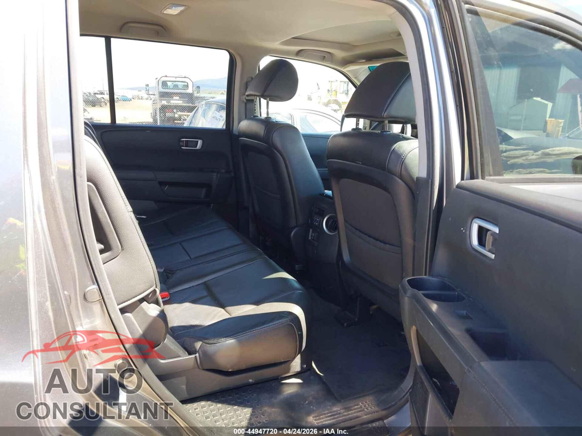 HONDA PILOT 2013 - 5FNYF4H59DB043011