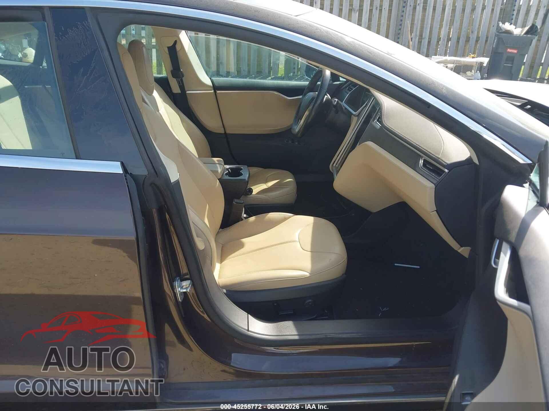 TESLA MODEL S 2013 - 5YJSA1DG5DFP04978