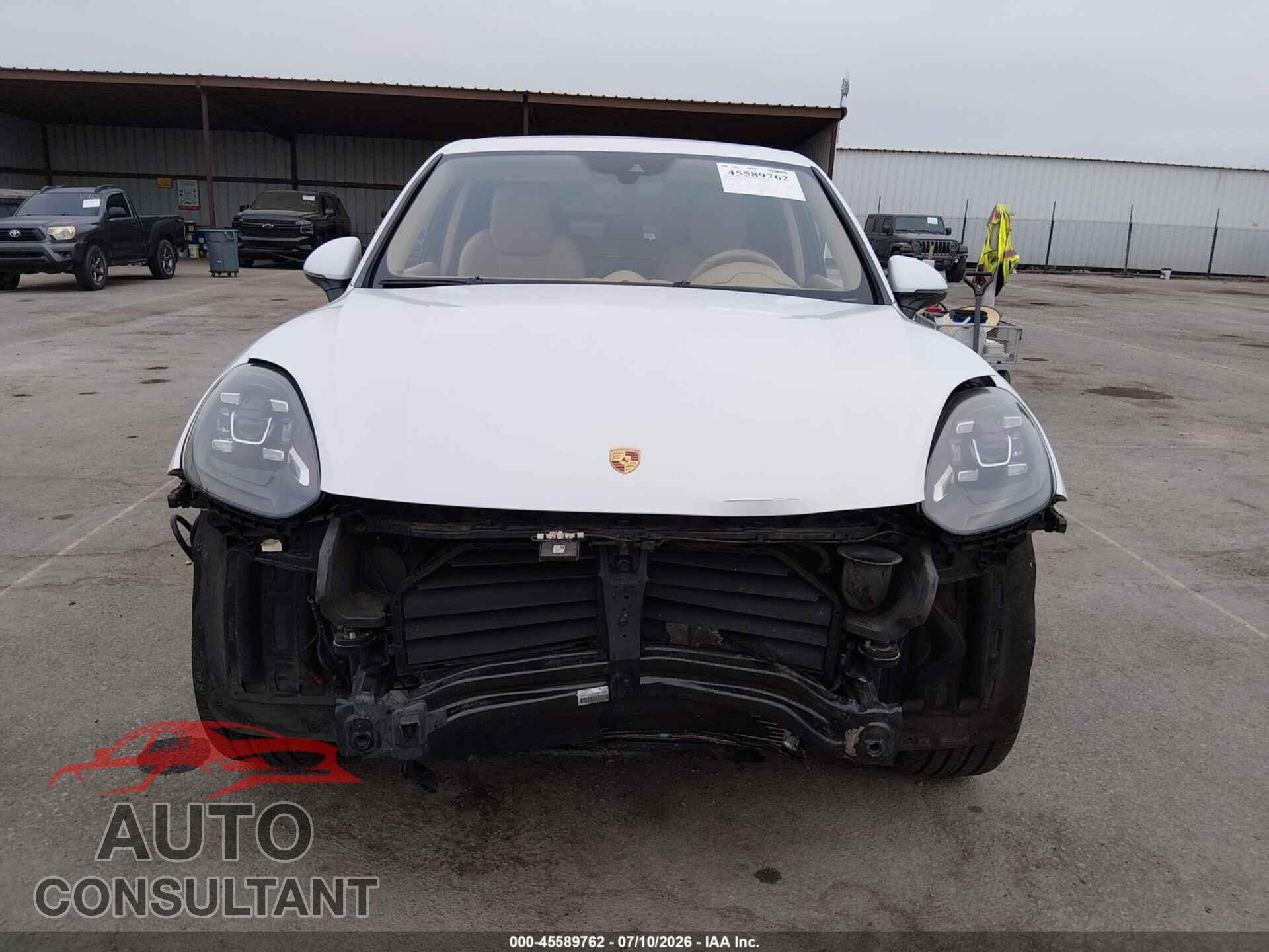 PORSCHE CAYENNE 2017 - WP1AA2A23HKA81071