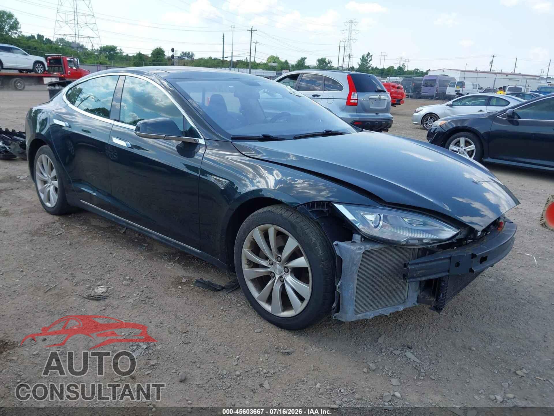 TESLA MODEL S 2013 - 5YJSA1CP2DFP27572