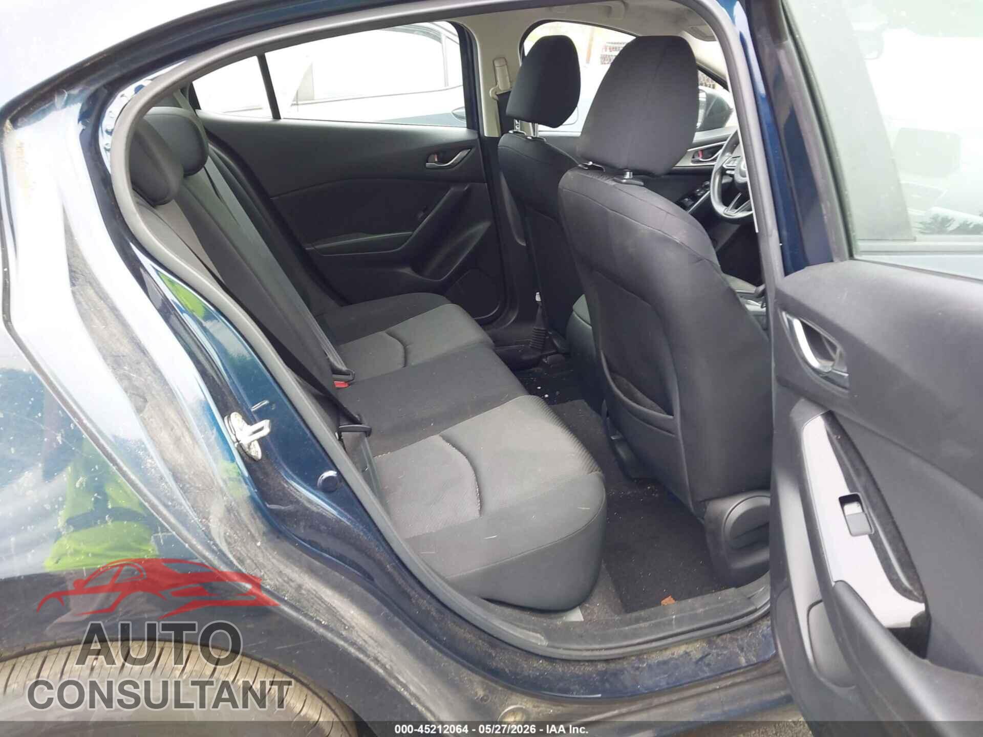 MAZDA MAZDA3 2017 - 3MZBN1U76HM138896