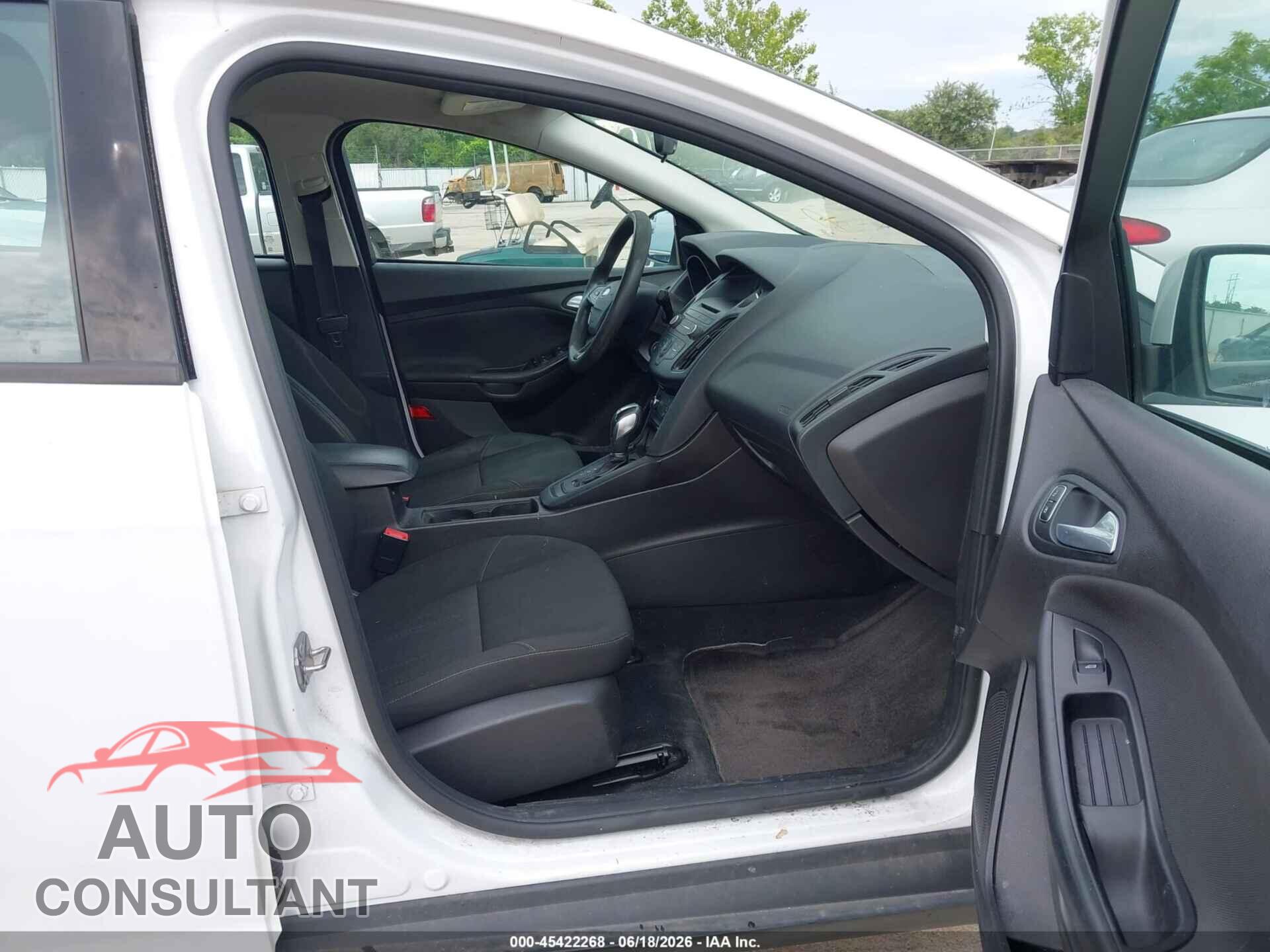 FORD FOCUS 2015 - 1FADP3F23FL250059