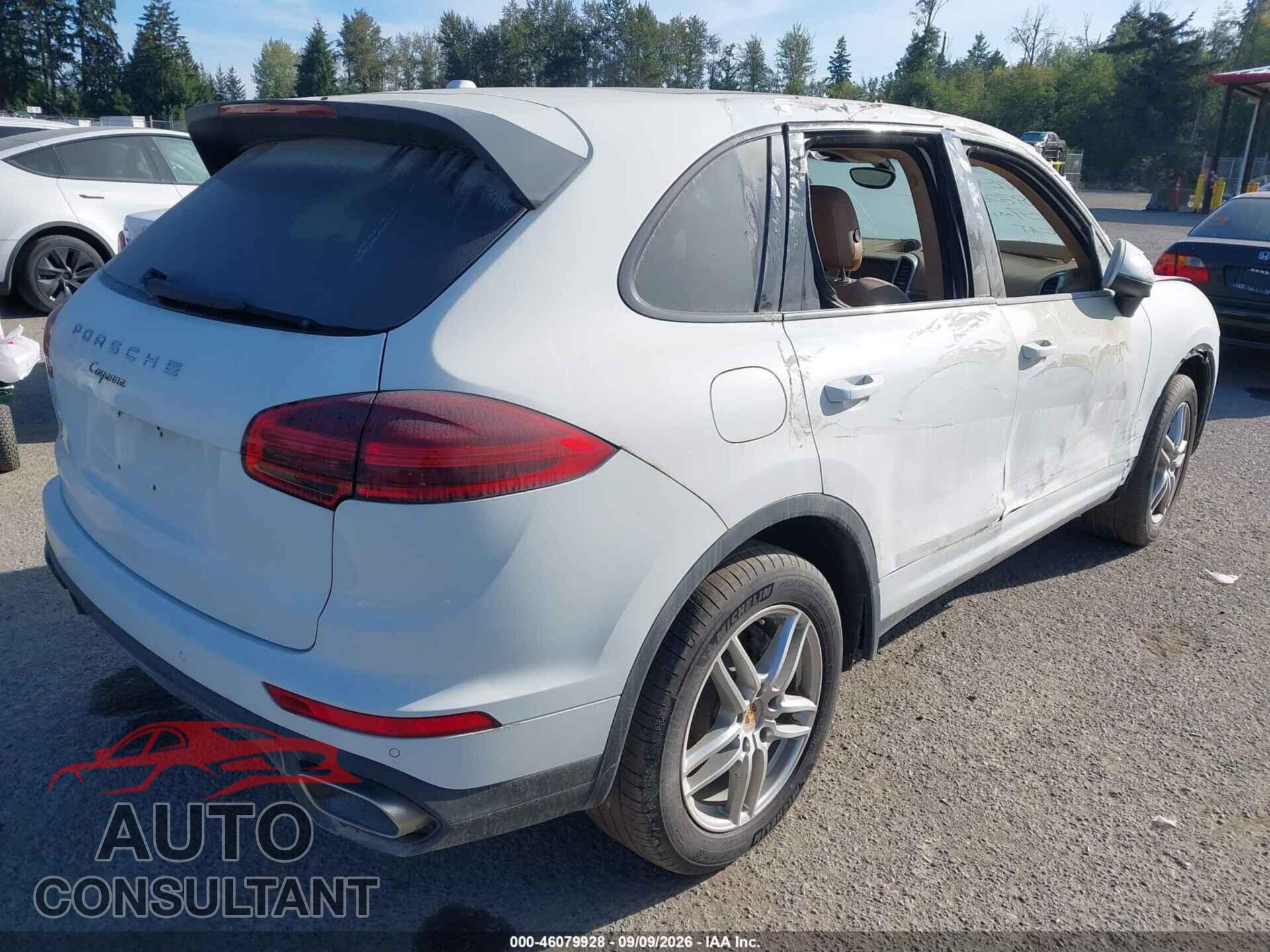 PORSCHE CAYENNE 2016 - WP1AA2A23GLA09702