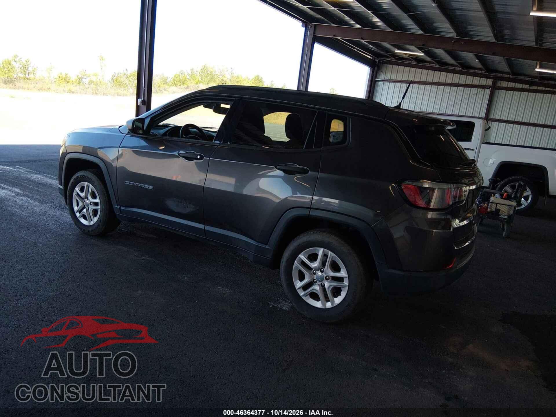 JEEP COMPASS 2018 - 3C4NJCAB0JT182243