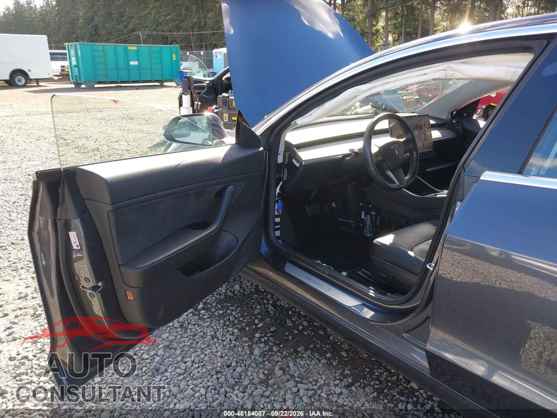 TESLA MODEL 3 2018 - 5YJ3E1EA5JF002870