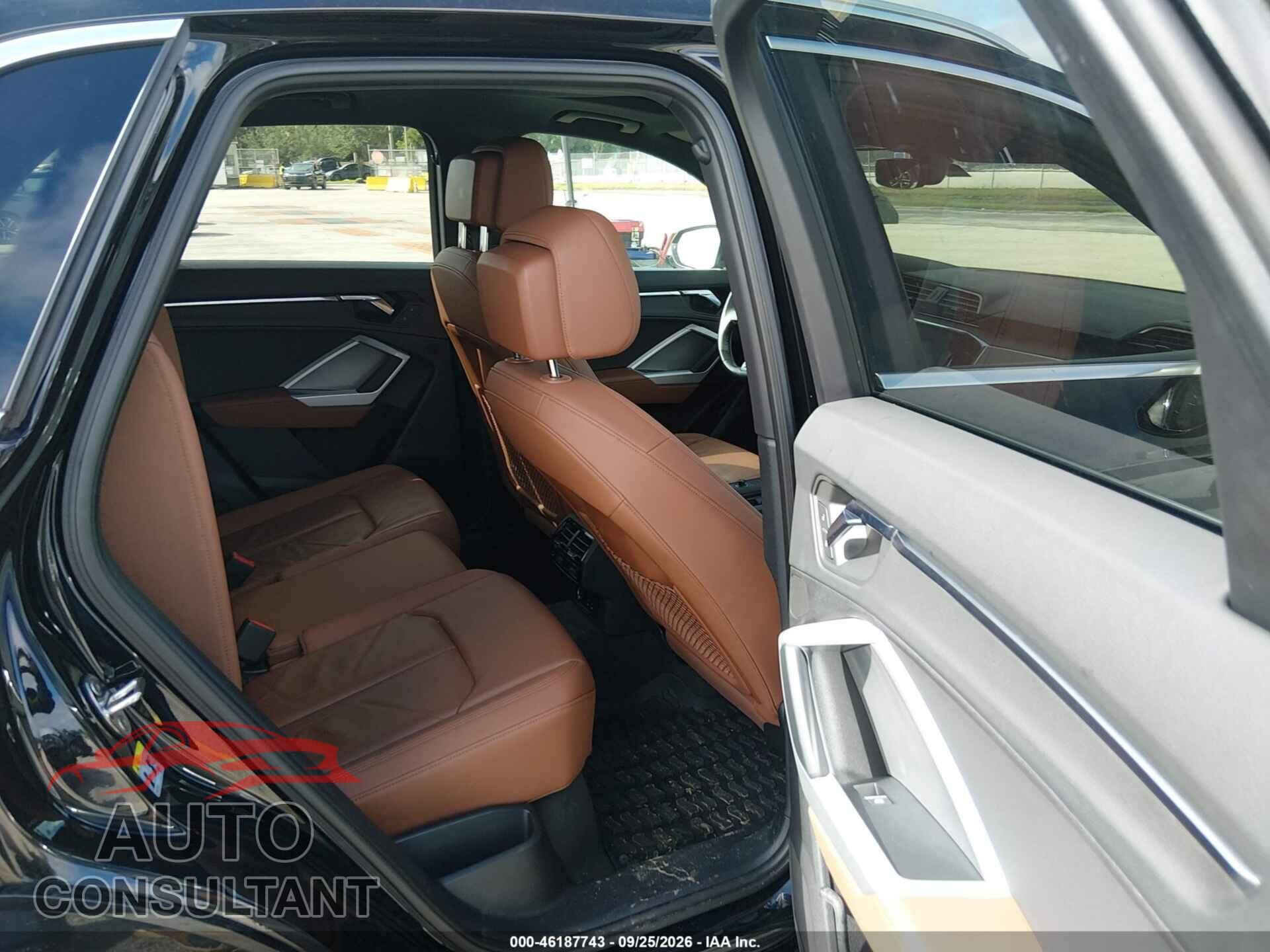 AUDI Q3 2021 - WA1DECF38M1100573